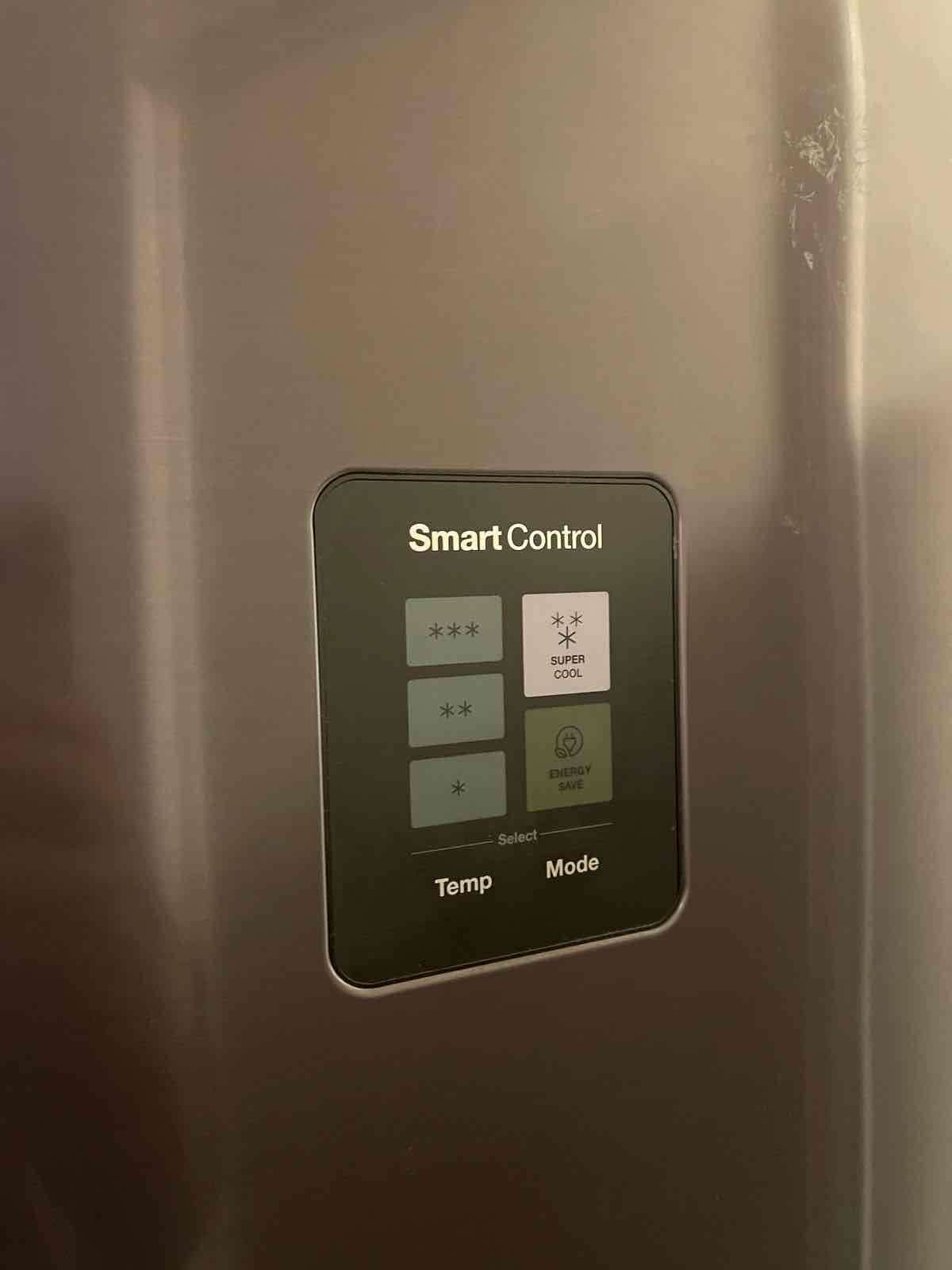 Refrigerador Daewoo café moro con dispensador - miniatura 5