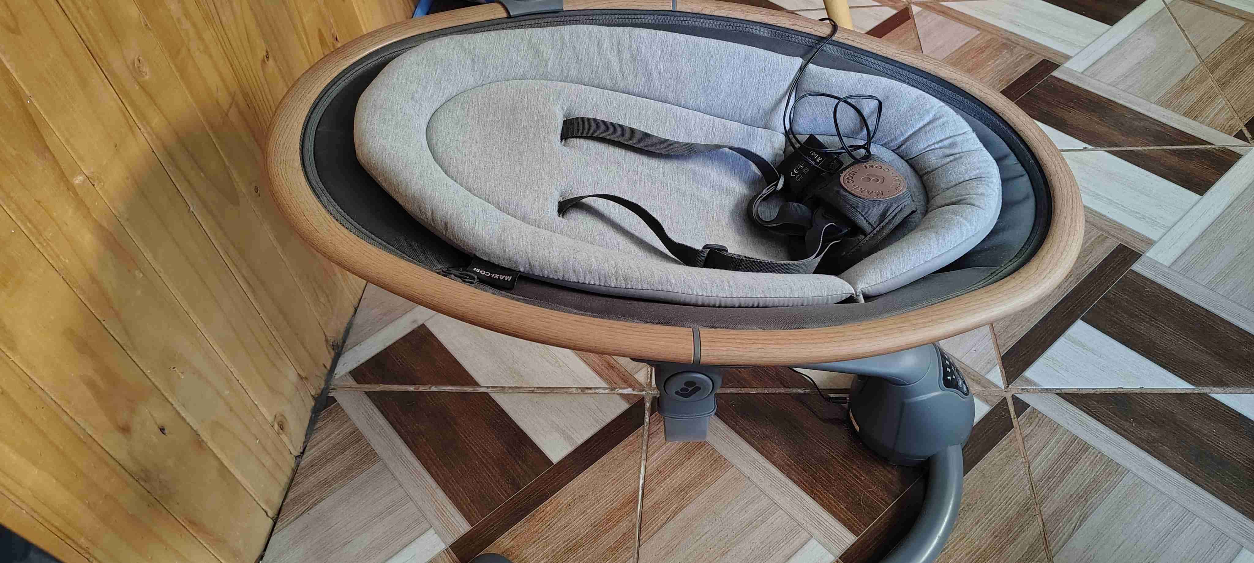 Silla mecedora para bebé - miniatura 1