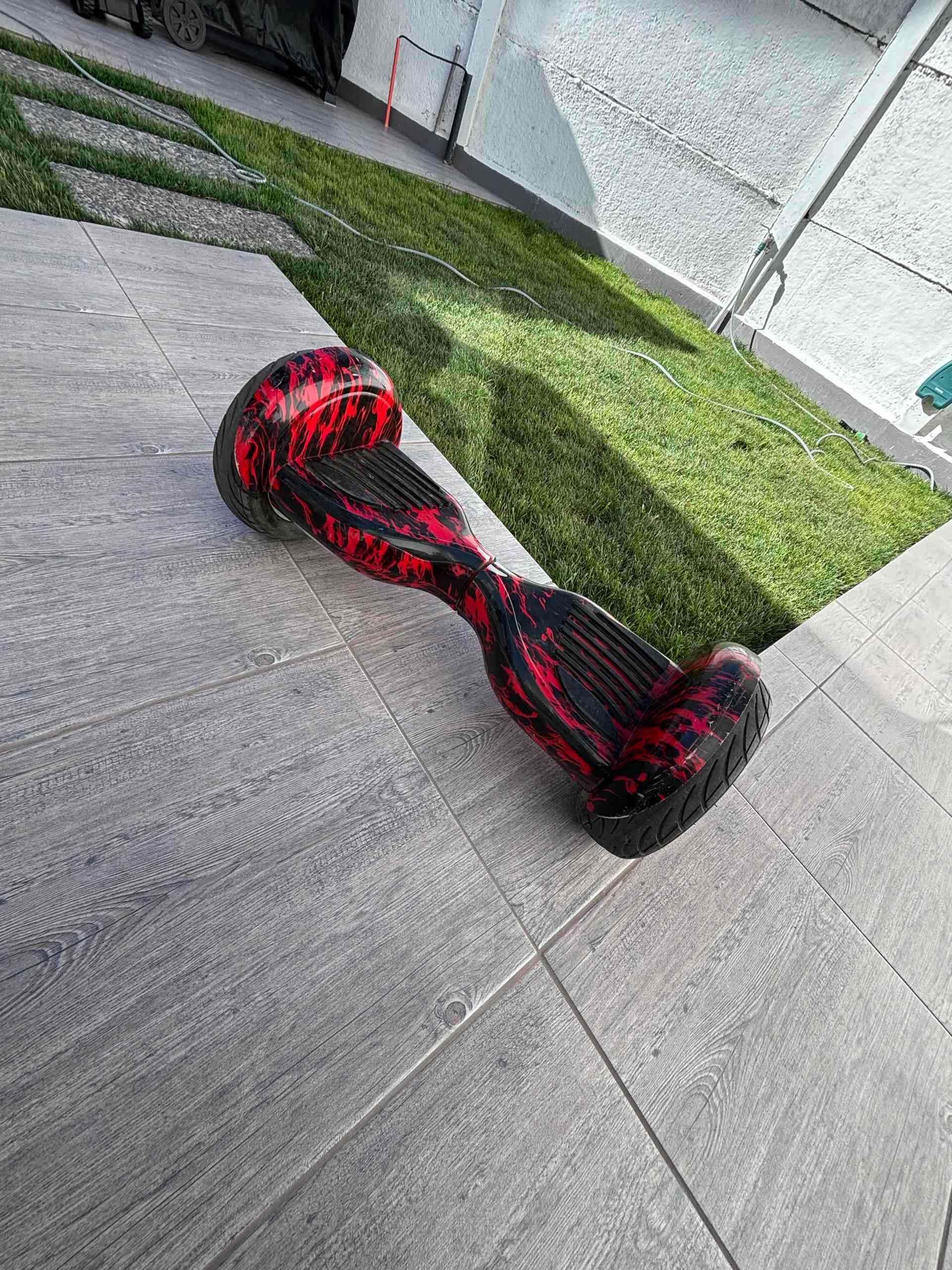 Hoverboard rojo y negro - miniatura 1
