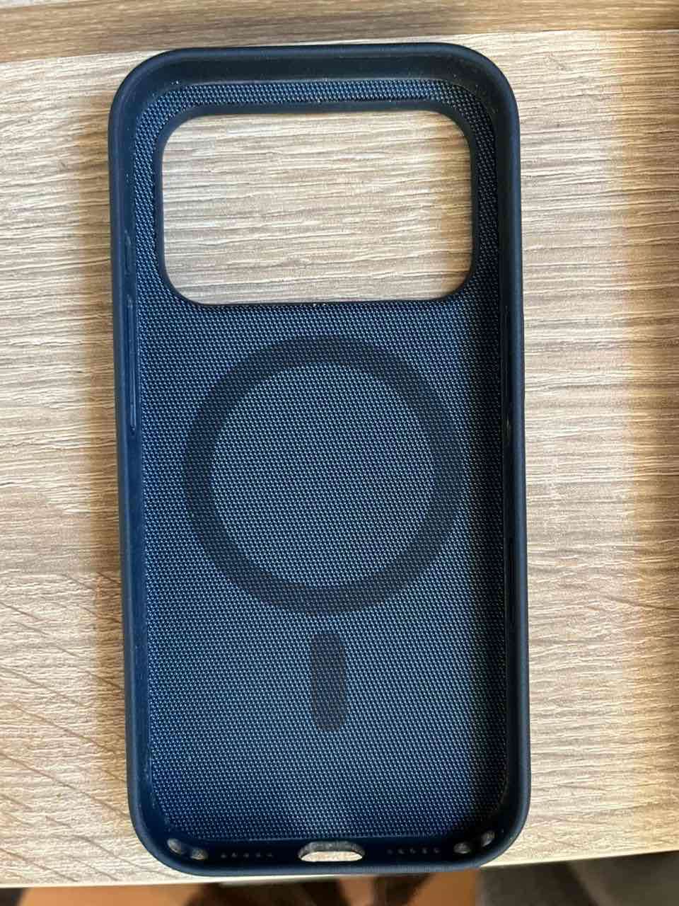 Funda negra para iPhone 17 Pro - miniatura 3