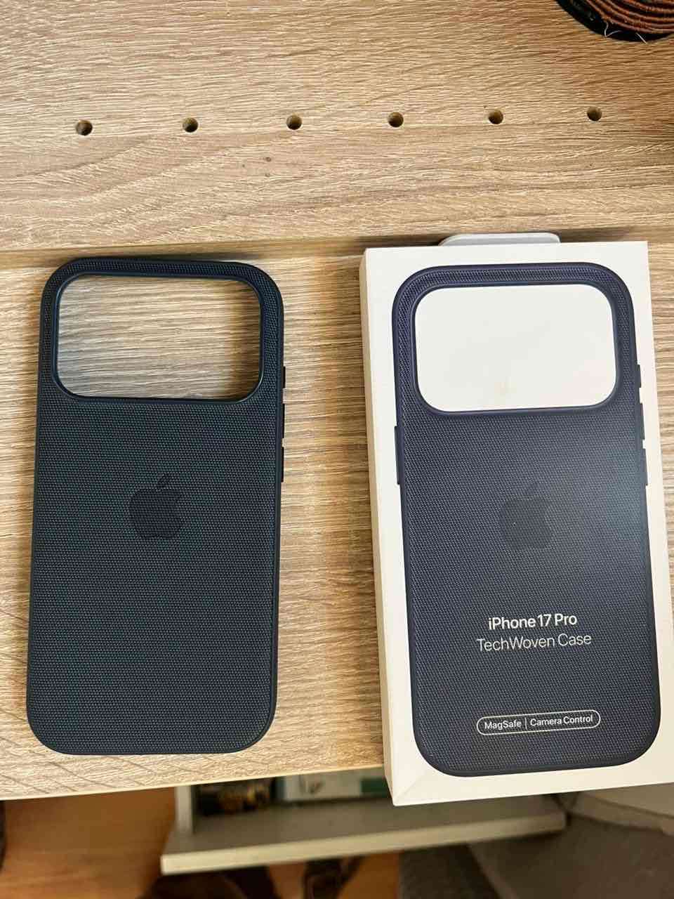 Funda negra para iPhone 17 Pro - miniatura 4