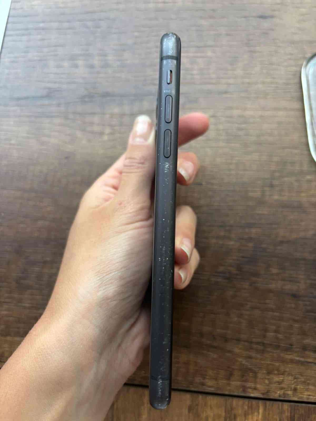 iPhone 11 BARATO - miniatura 3