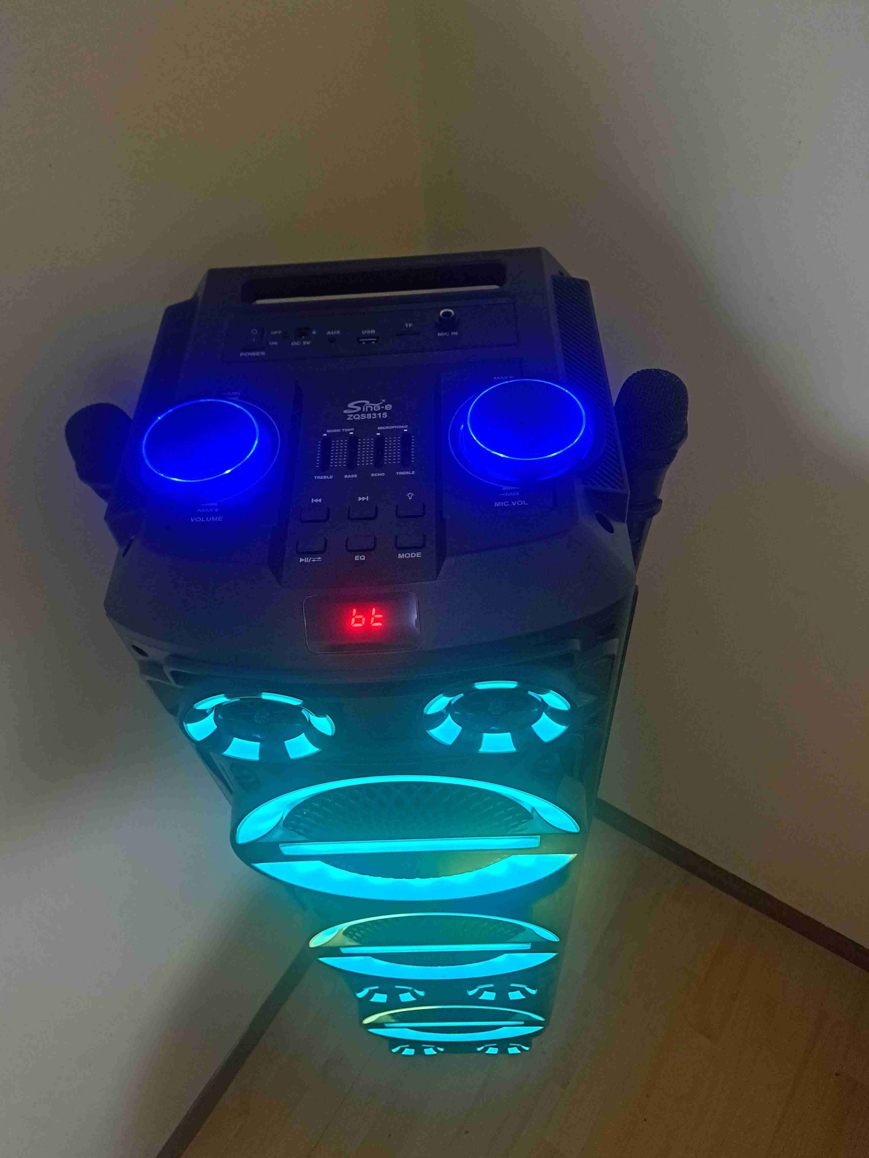 Parlante torre con luces LED - 1