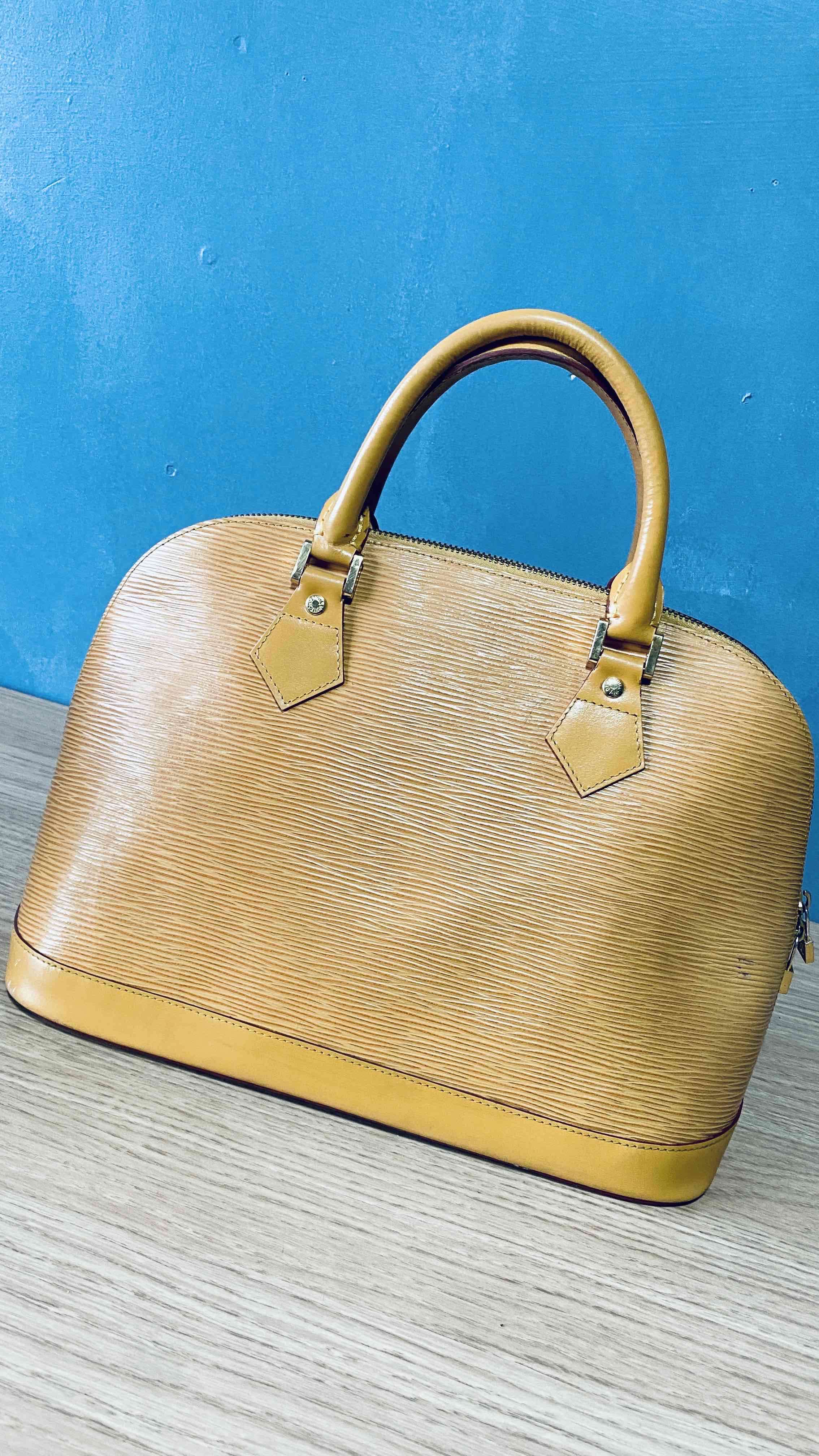 Cartera amarilla elegante louis vuitton - 2