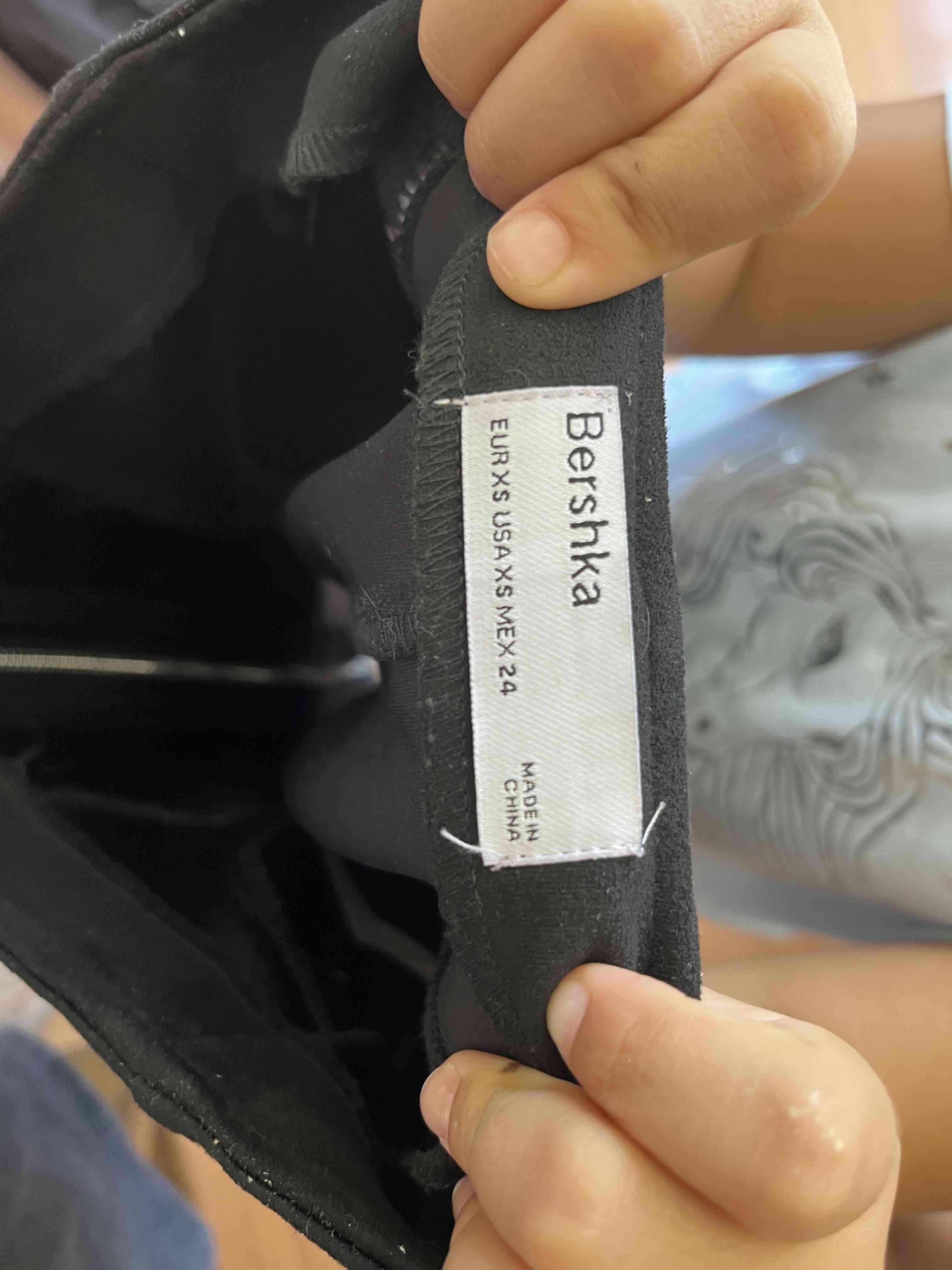 Falda negra corta BARATA - miniatura 3