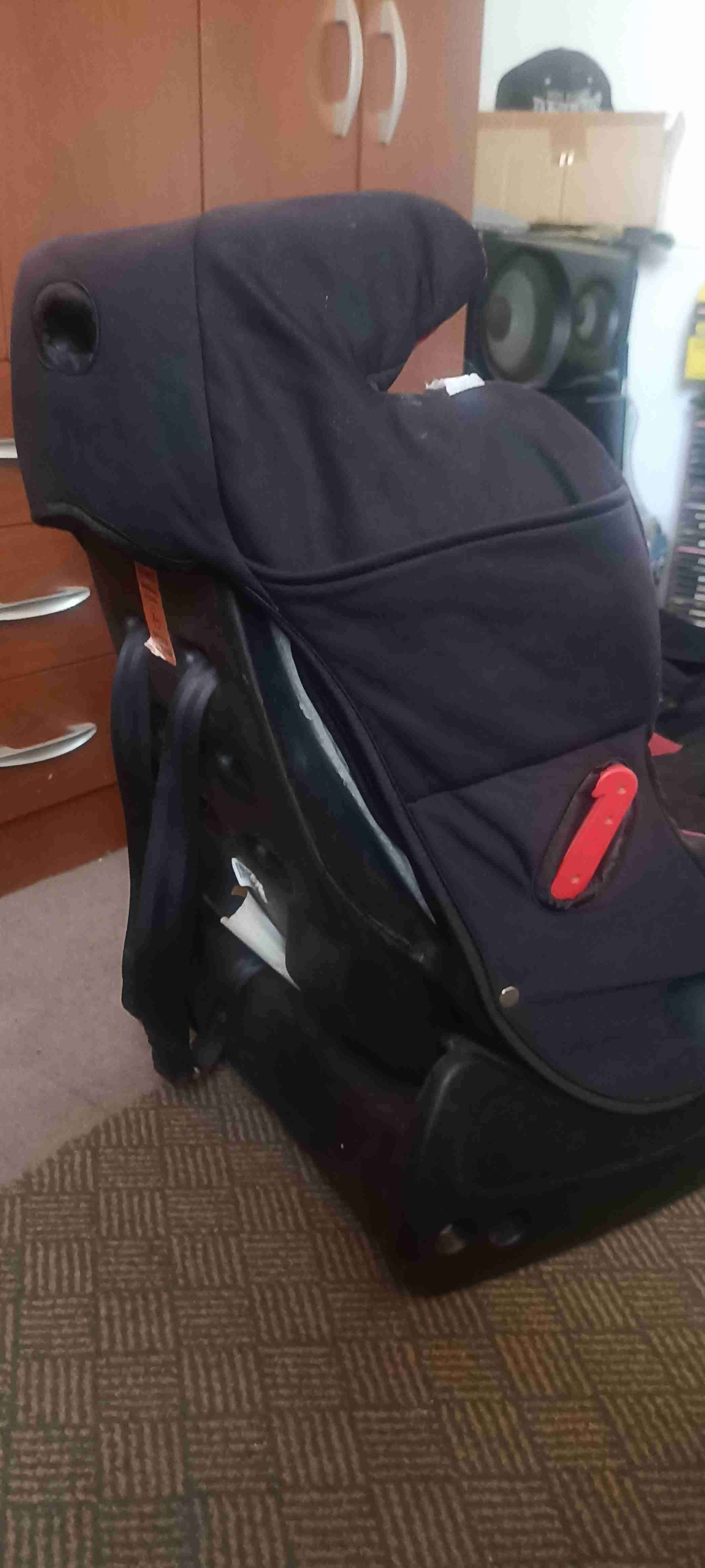 Silla de auto para bebé roja - miniatura 2