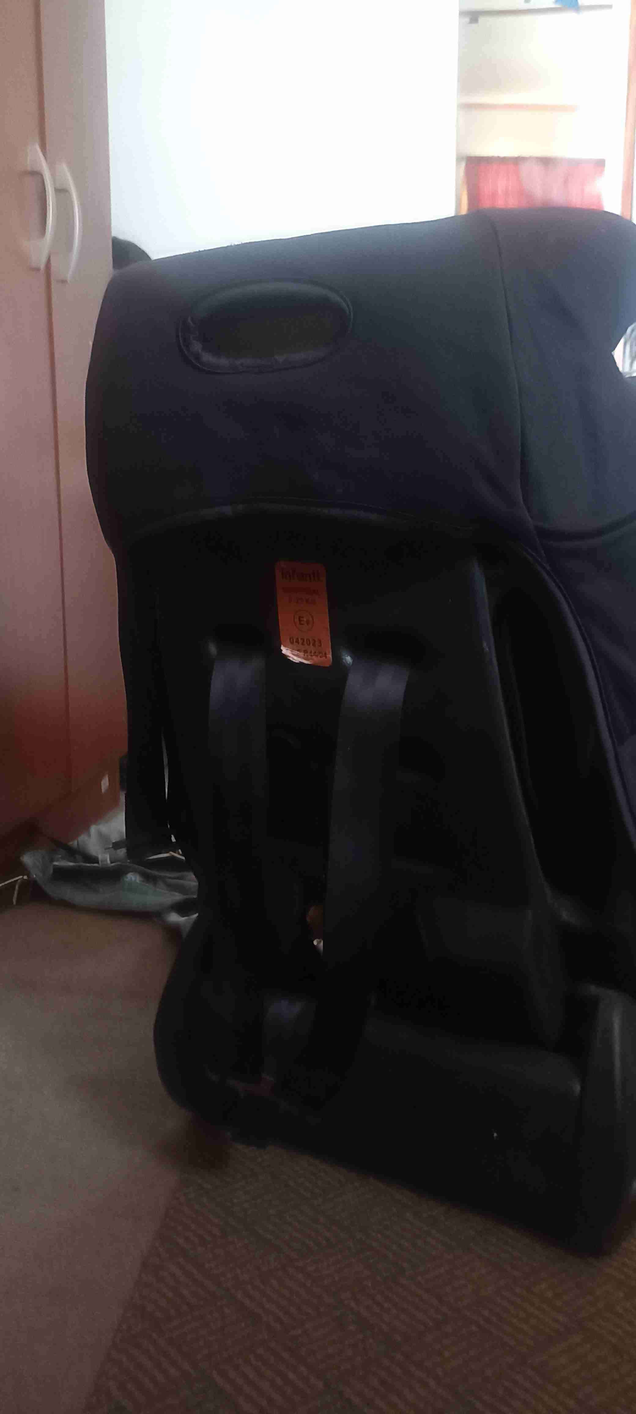 Silla de auto para bebé roja - miniatura 3