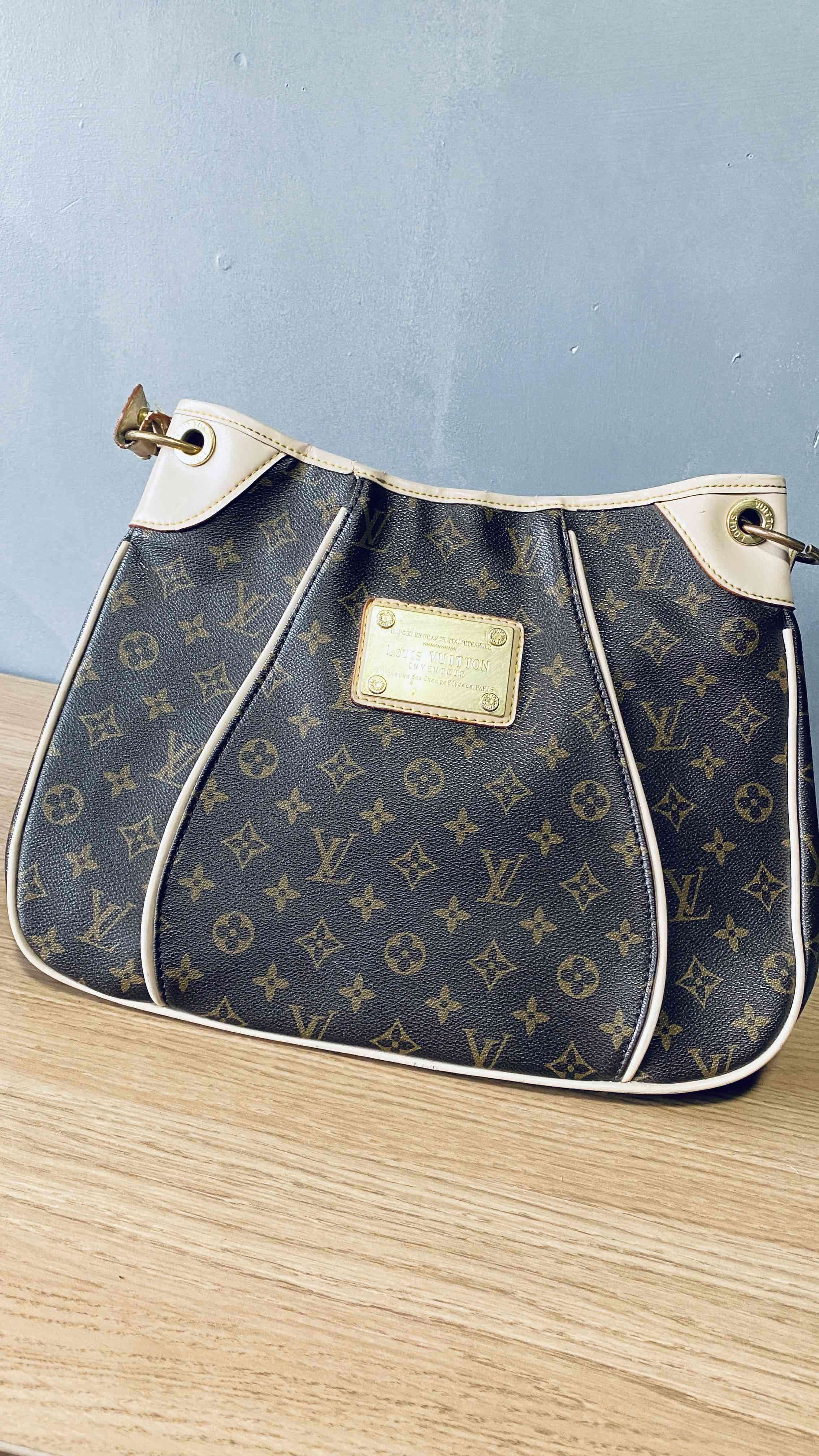 Cartera monograma elegante louis vuitton - miniatura 1