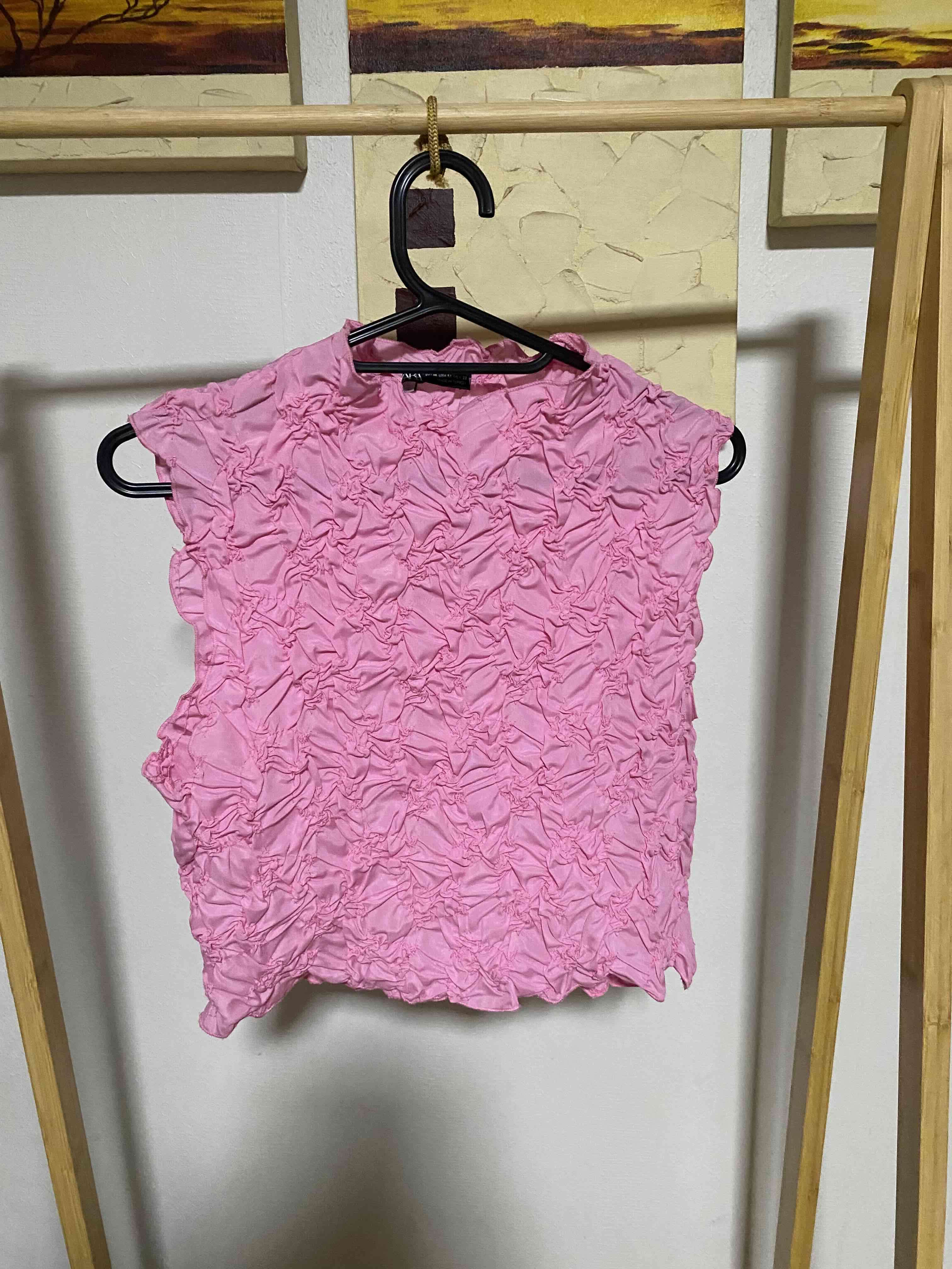 Top rosadozara talla s con textura fruncida