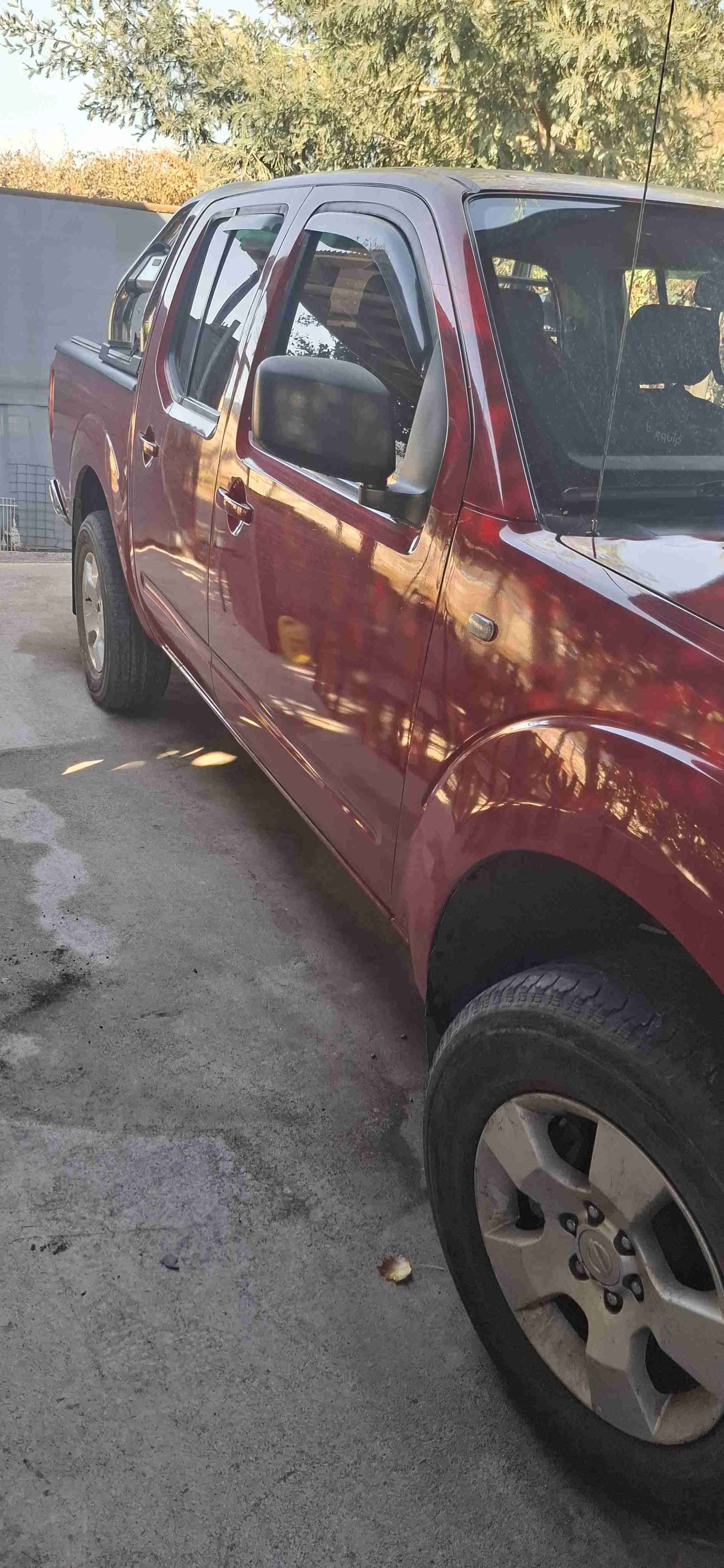 Camioneta Nissan navara - miniatura 6