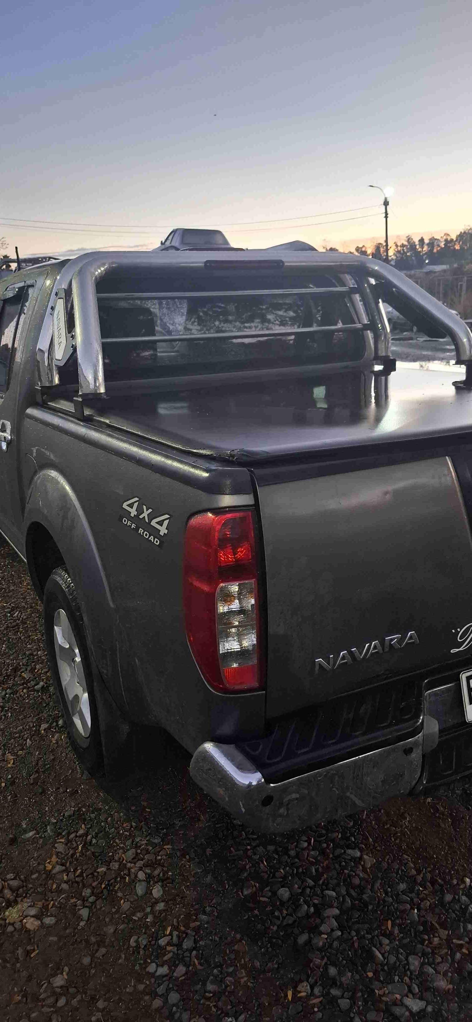 Vendo nissan navara - miniatura 2