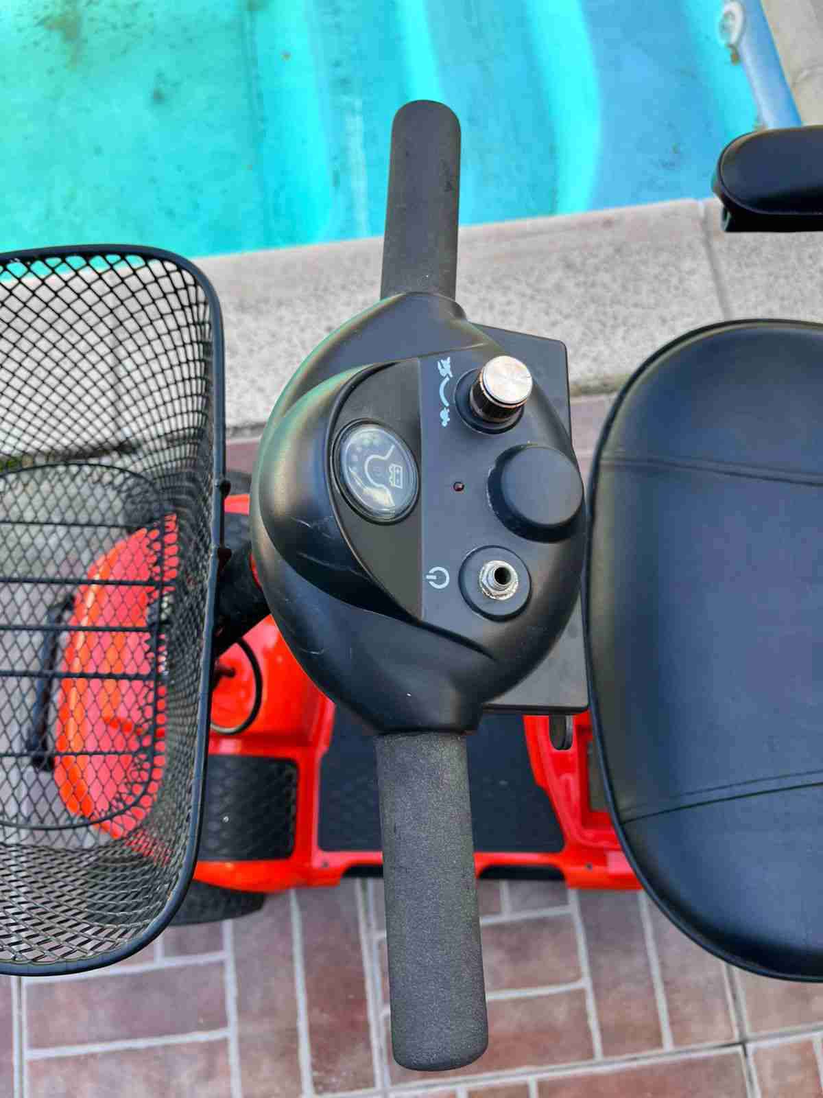 Scooter eléctrico - miniatura 2