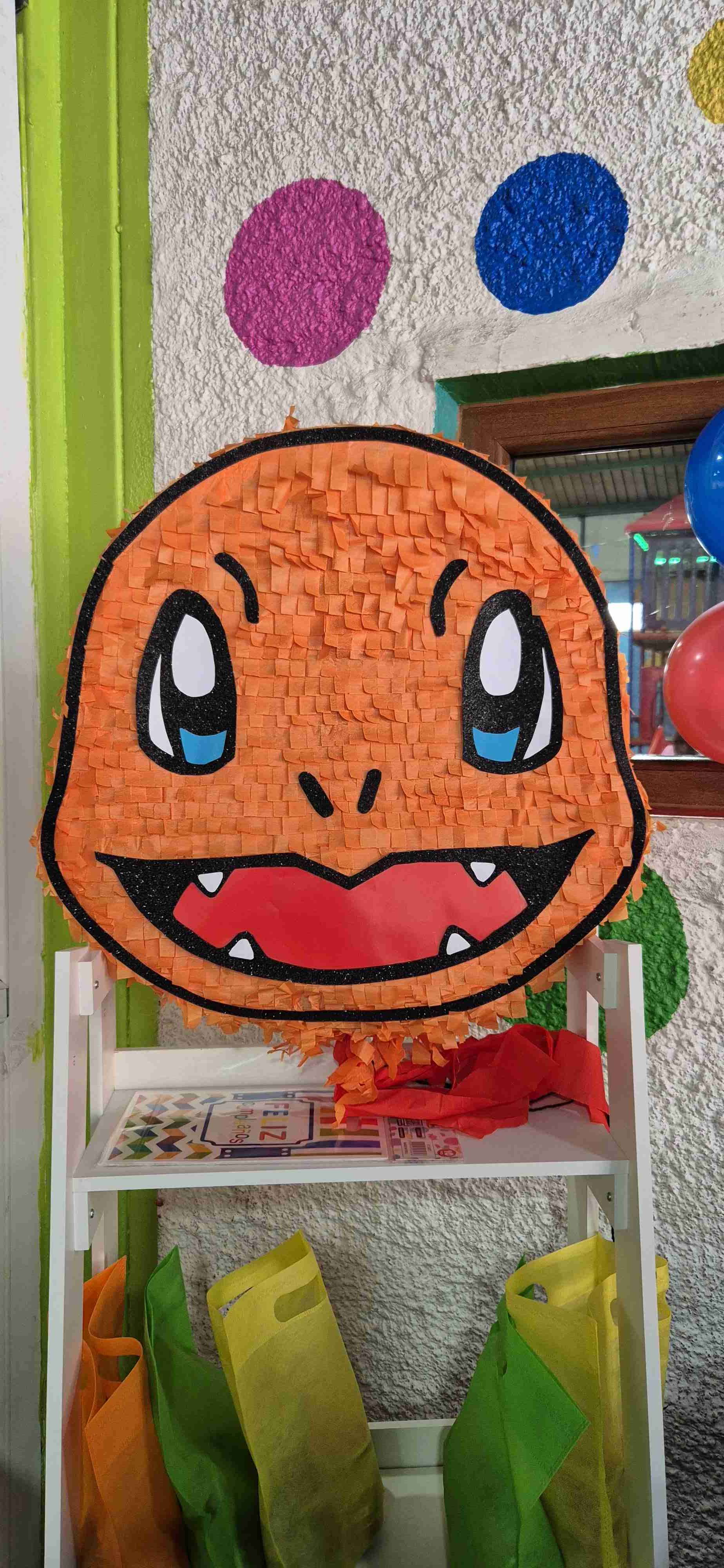 Piñatas personalizadas - miniatura 1