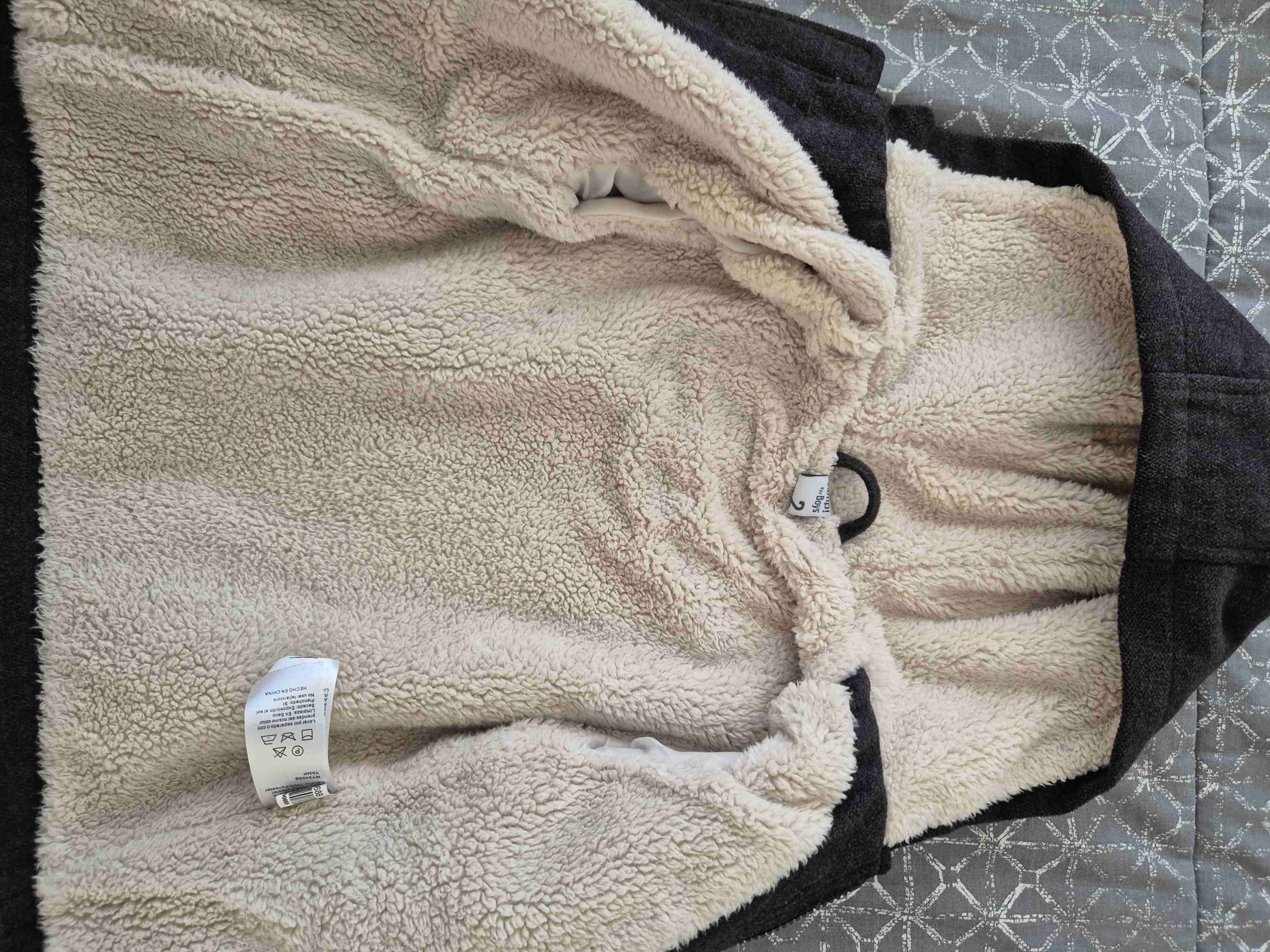 Abrigo infantil gris con capucha - miniatura 2