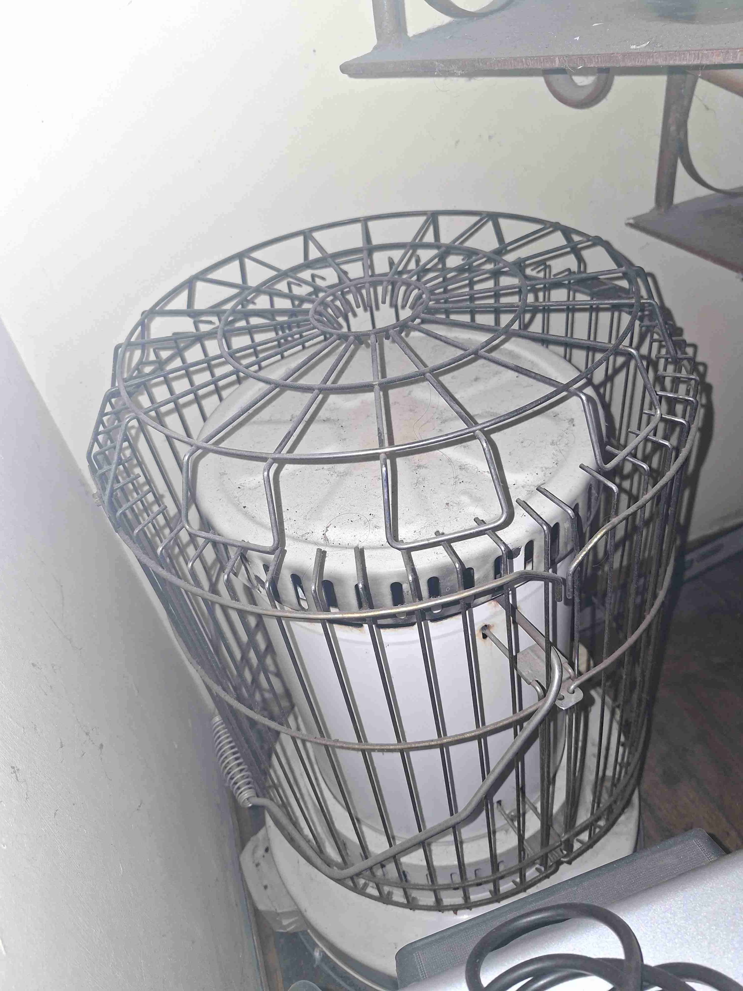 Estufa a parafina - miniatura 1