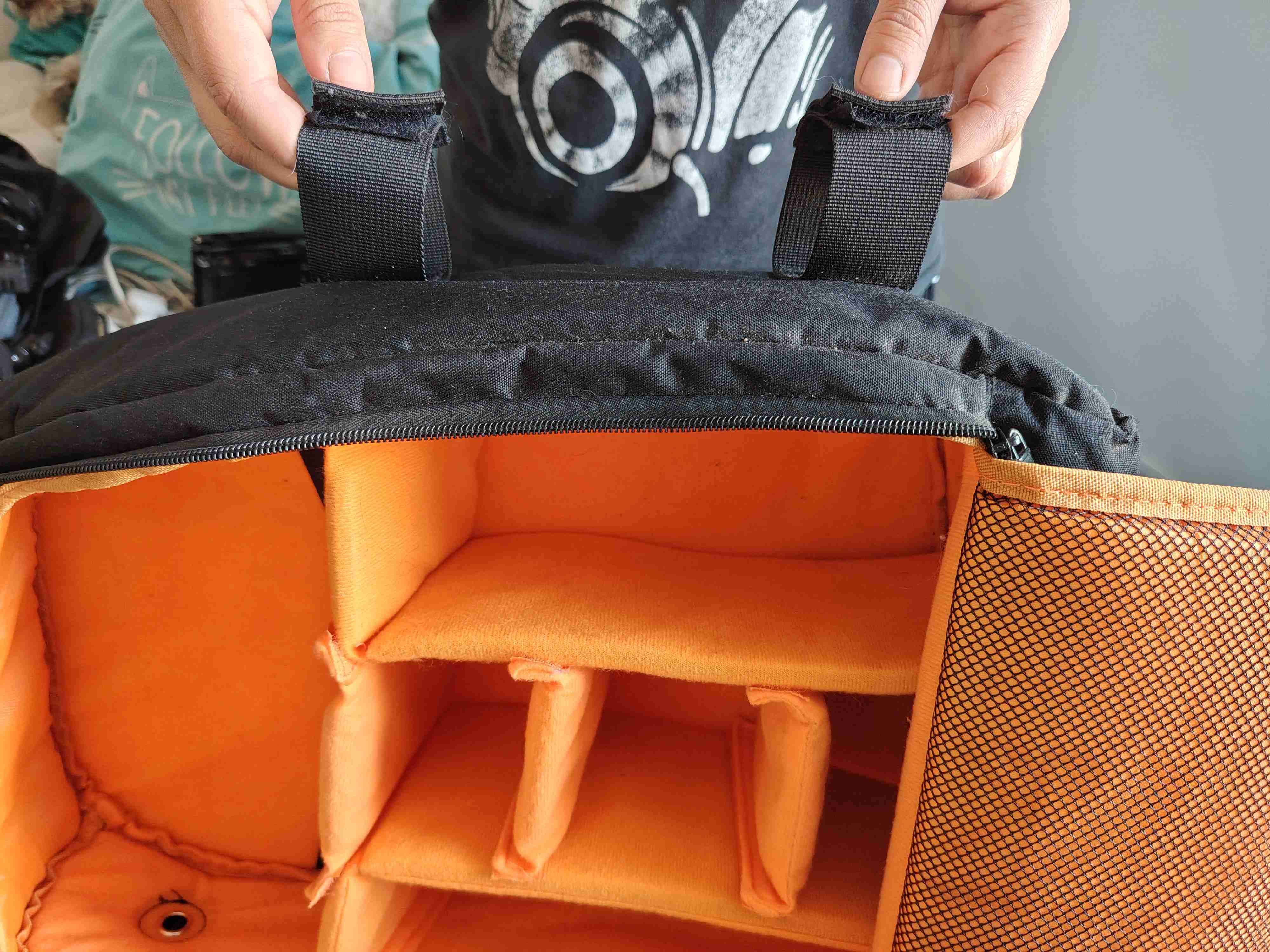 Mochila negra para cámara, con separadores - miniatura 6