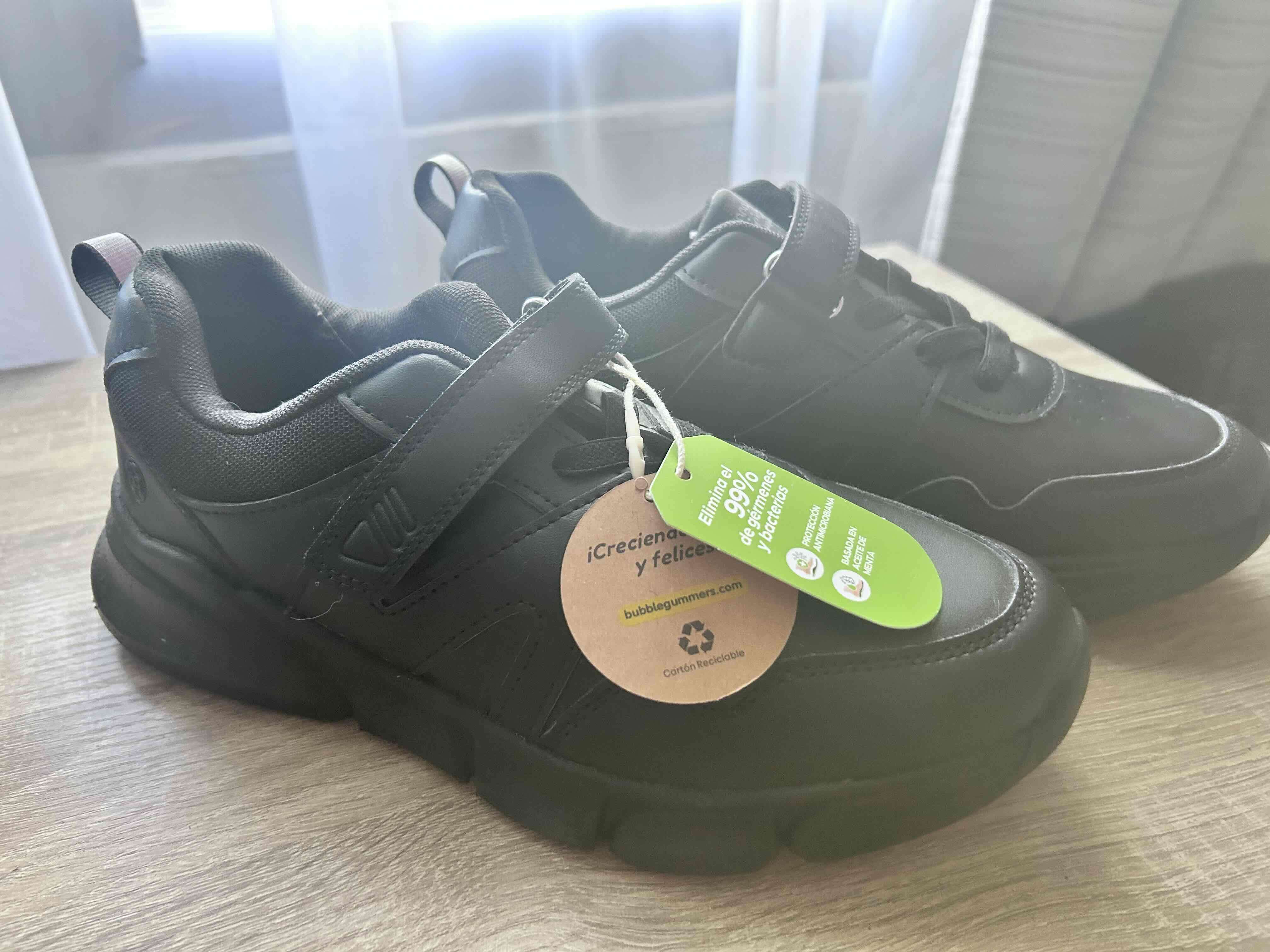 Zapatillas negras escolar - miniatura 3