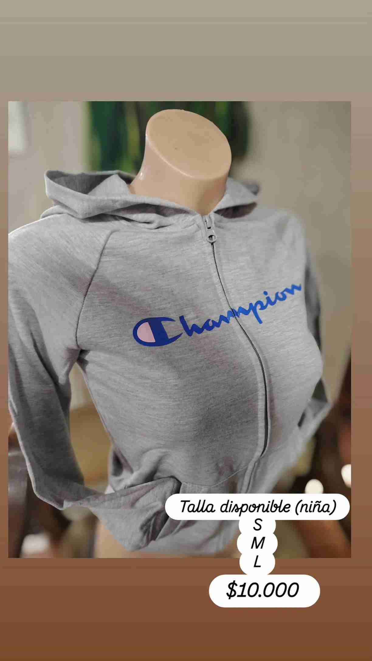 Polerón blanco con capucha - miniatura 3