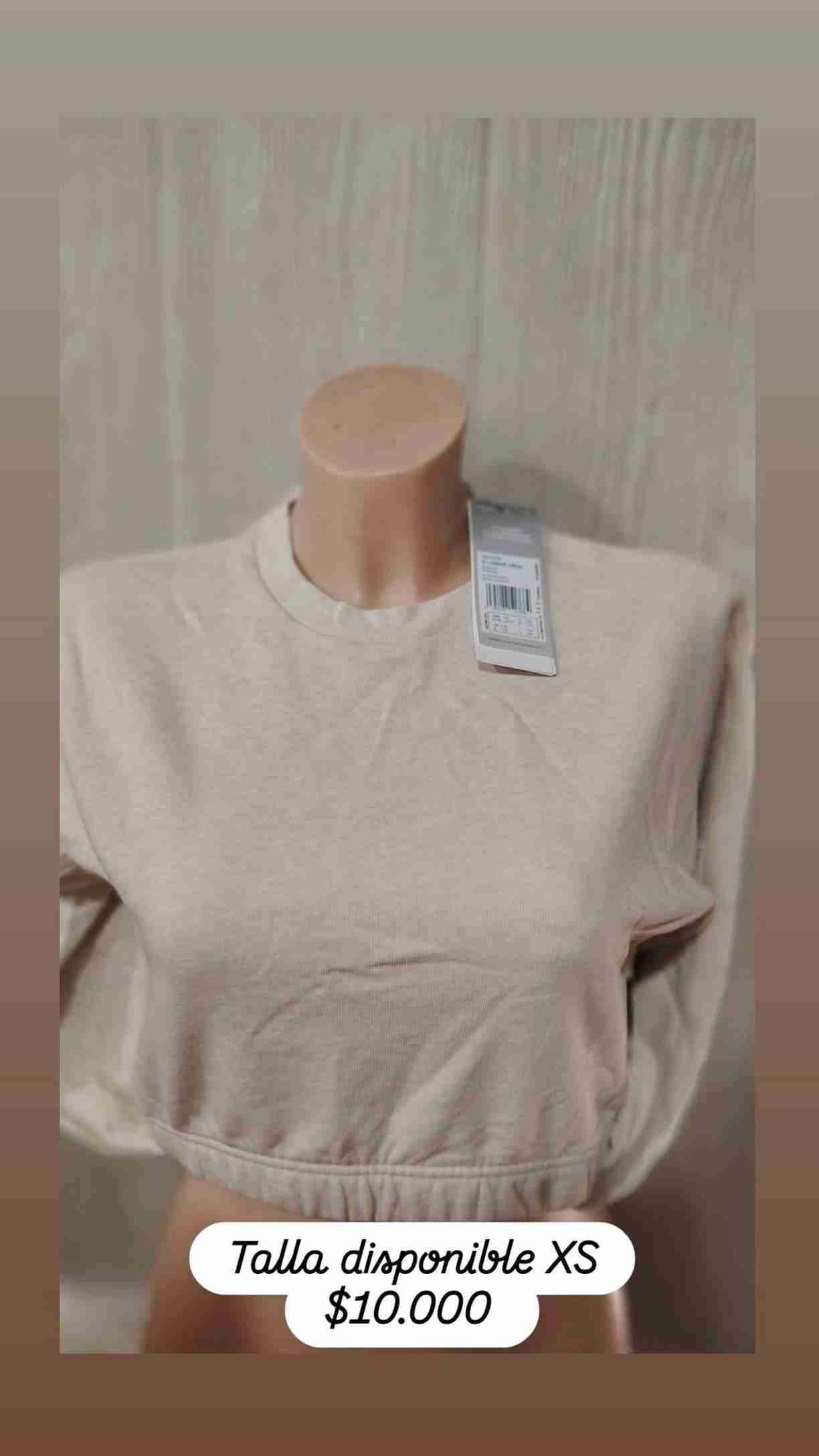 Polerón blanco con capucha - miniatura 5