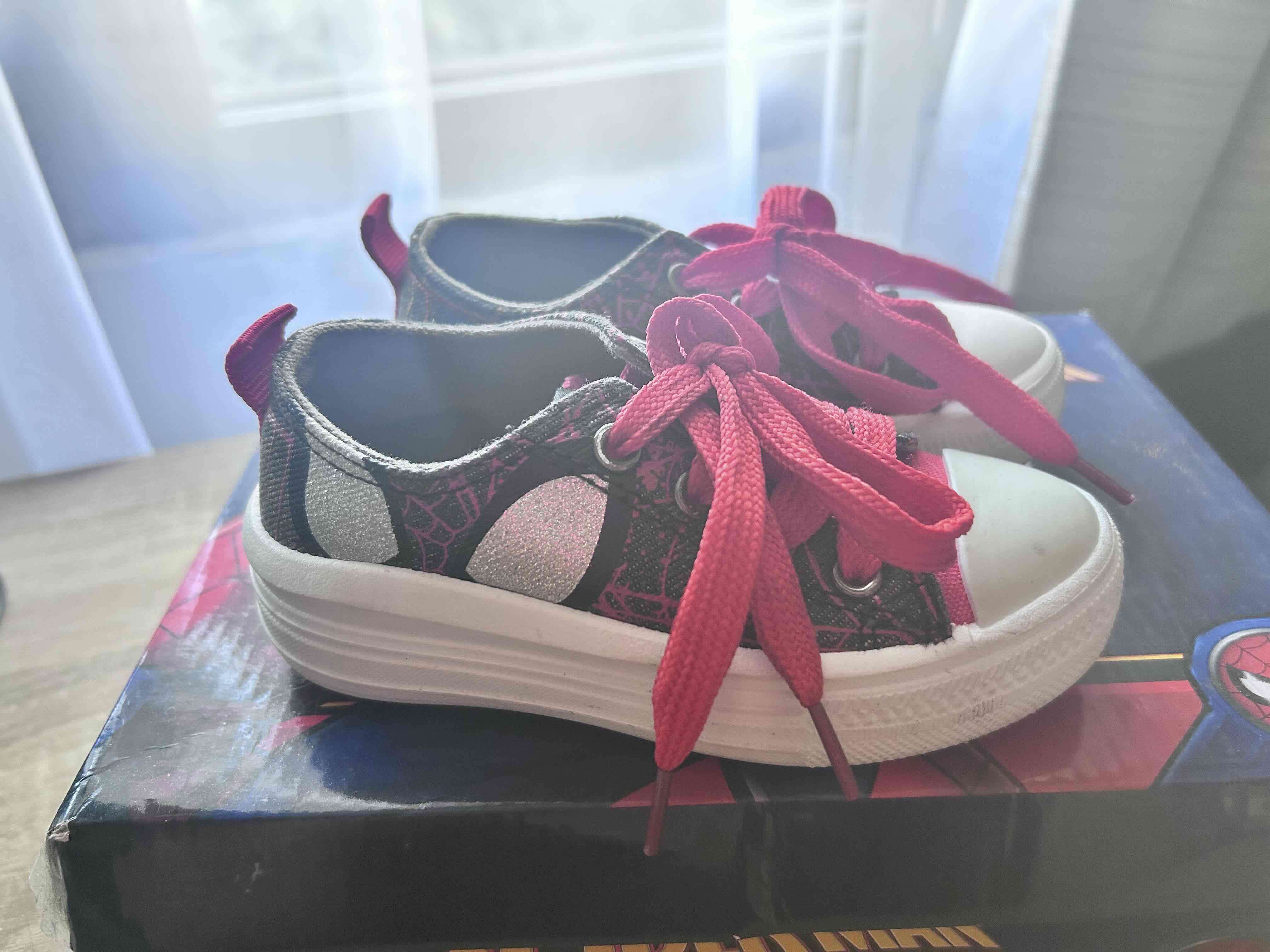 Zapatillas infantiles con diseño - miniatura 1