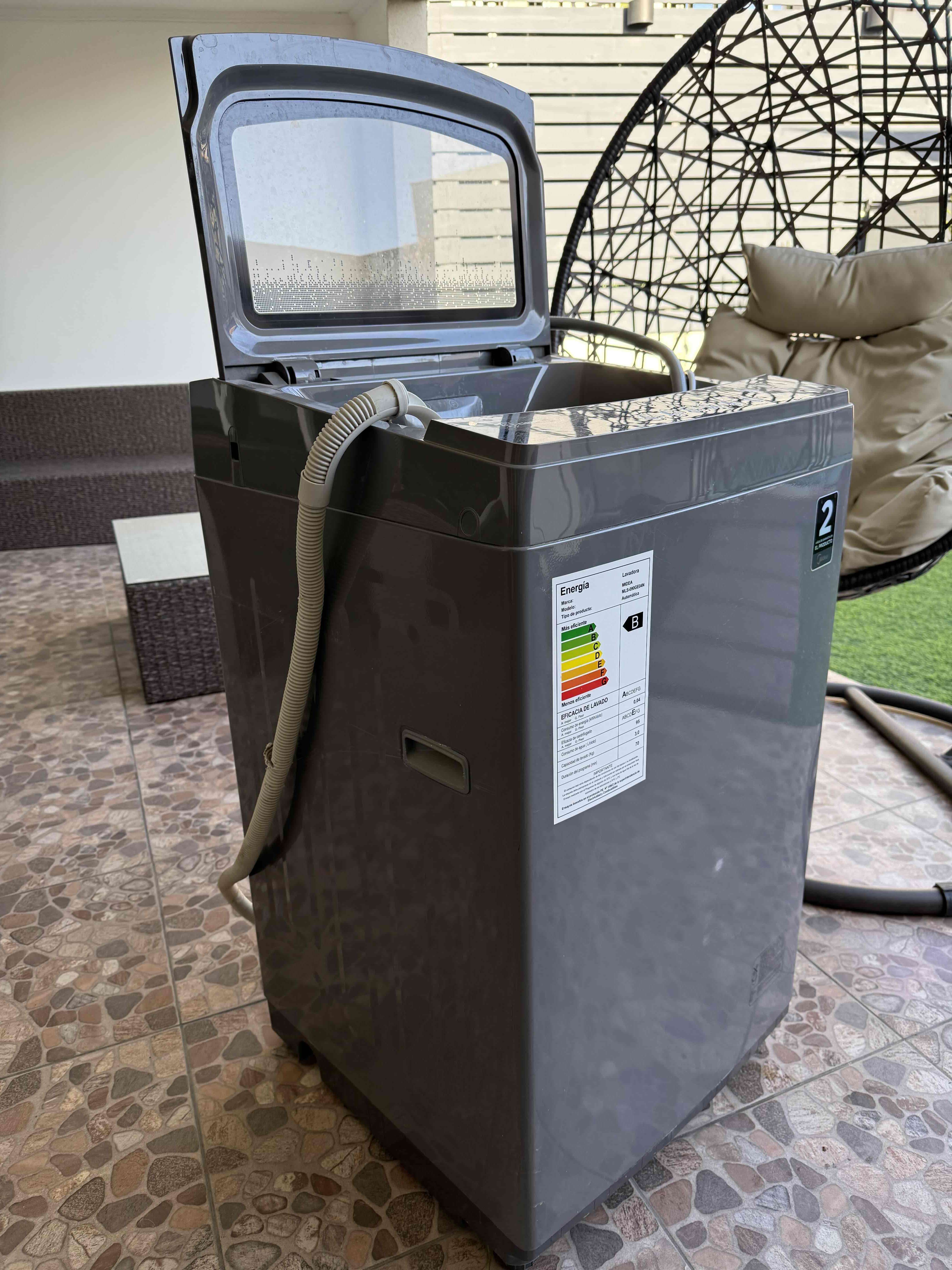 Lavadora Midea 9kg en buen estado - miniatura 2