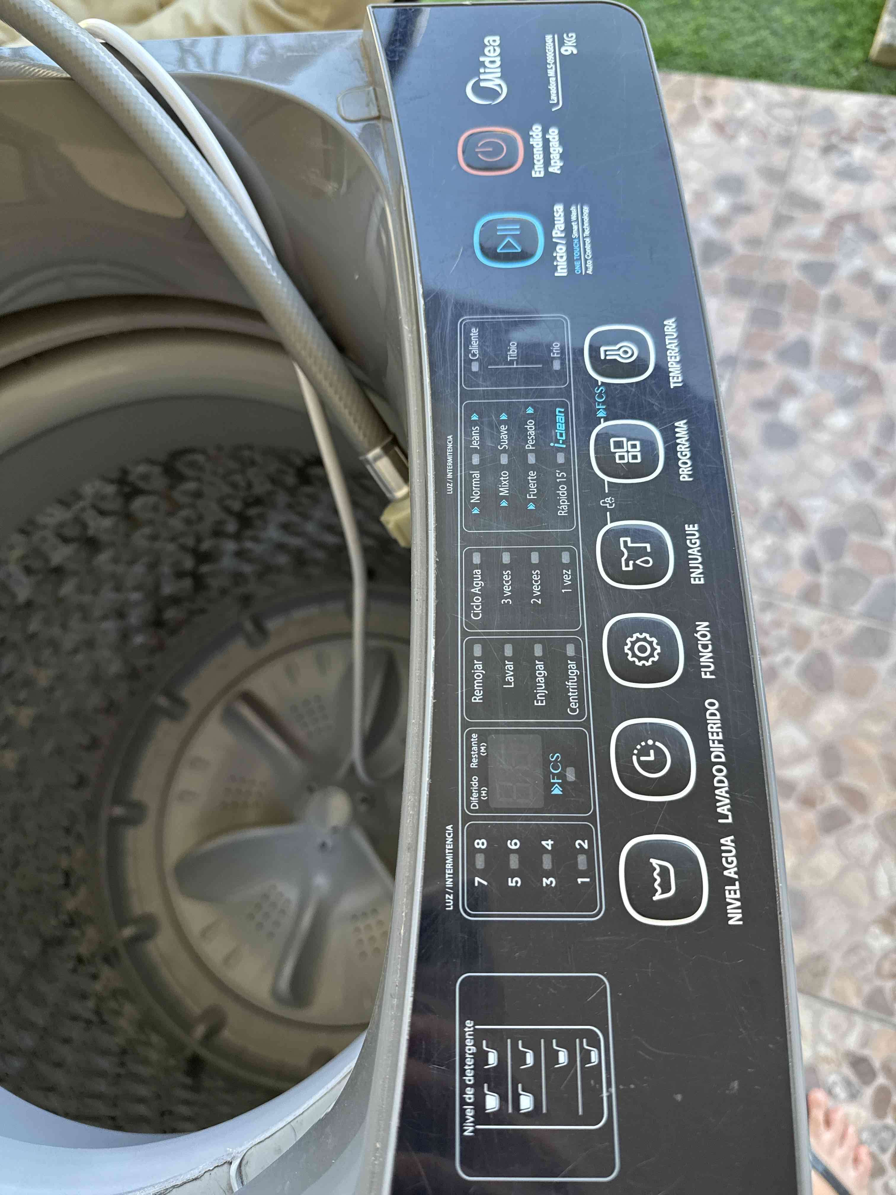 Lavadora Midea 9kg en buen estado - miniatura 3