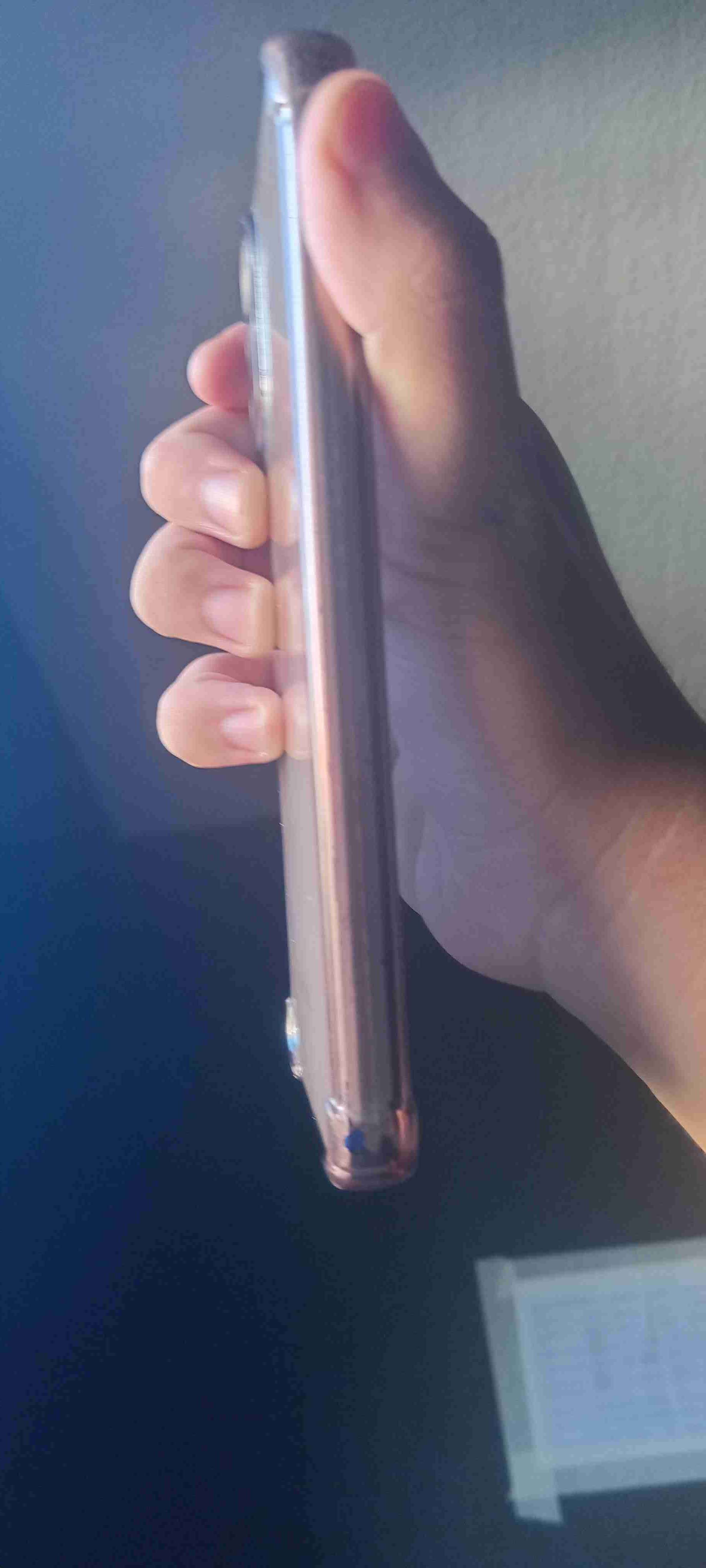 Smartphone en buen estado con funda - miniatura 2