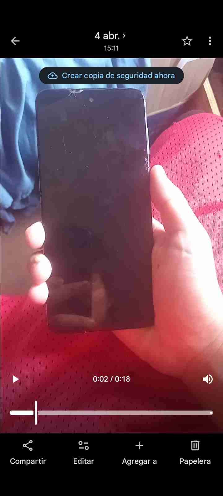 Smartphone en buen estado con funda - miniatura 3