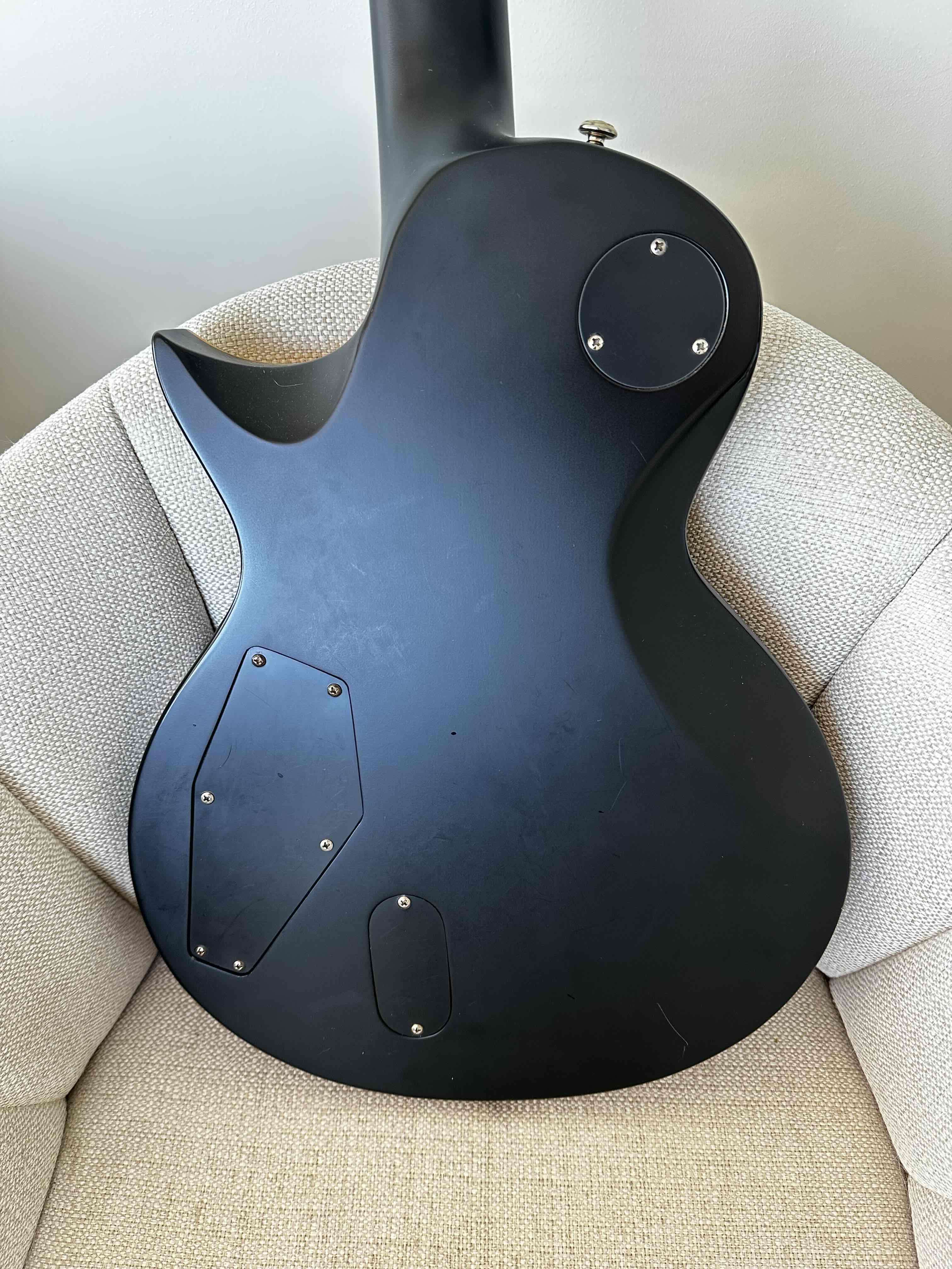 Guitarra eléctrica negra LTD/ESP EC-1000 Deluxe - miniatura 5