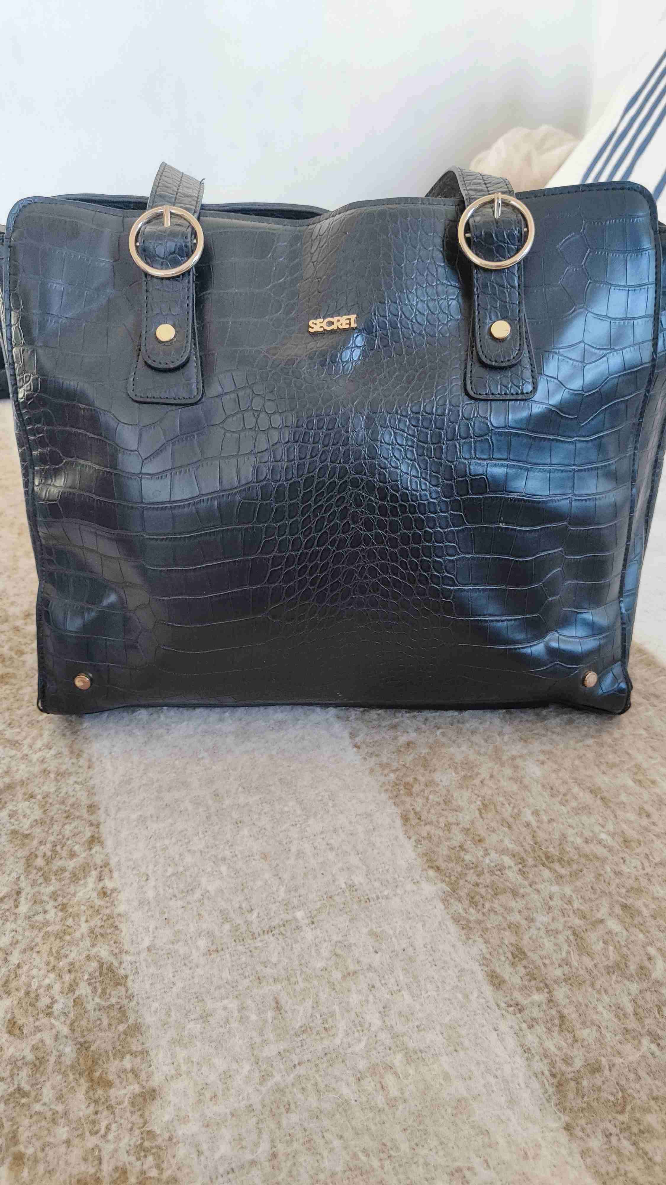 Cartera negra texturizada - 1