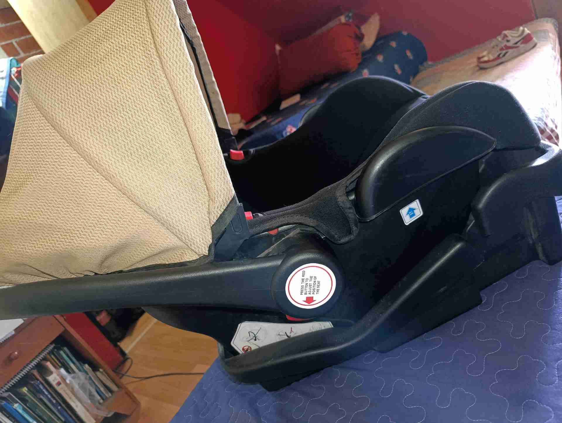 Silla de auto para bebé - 2