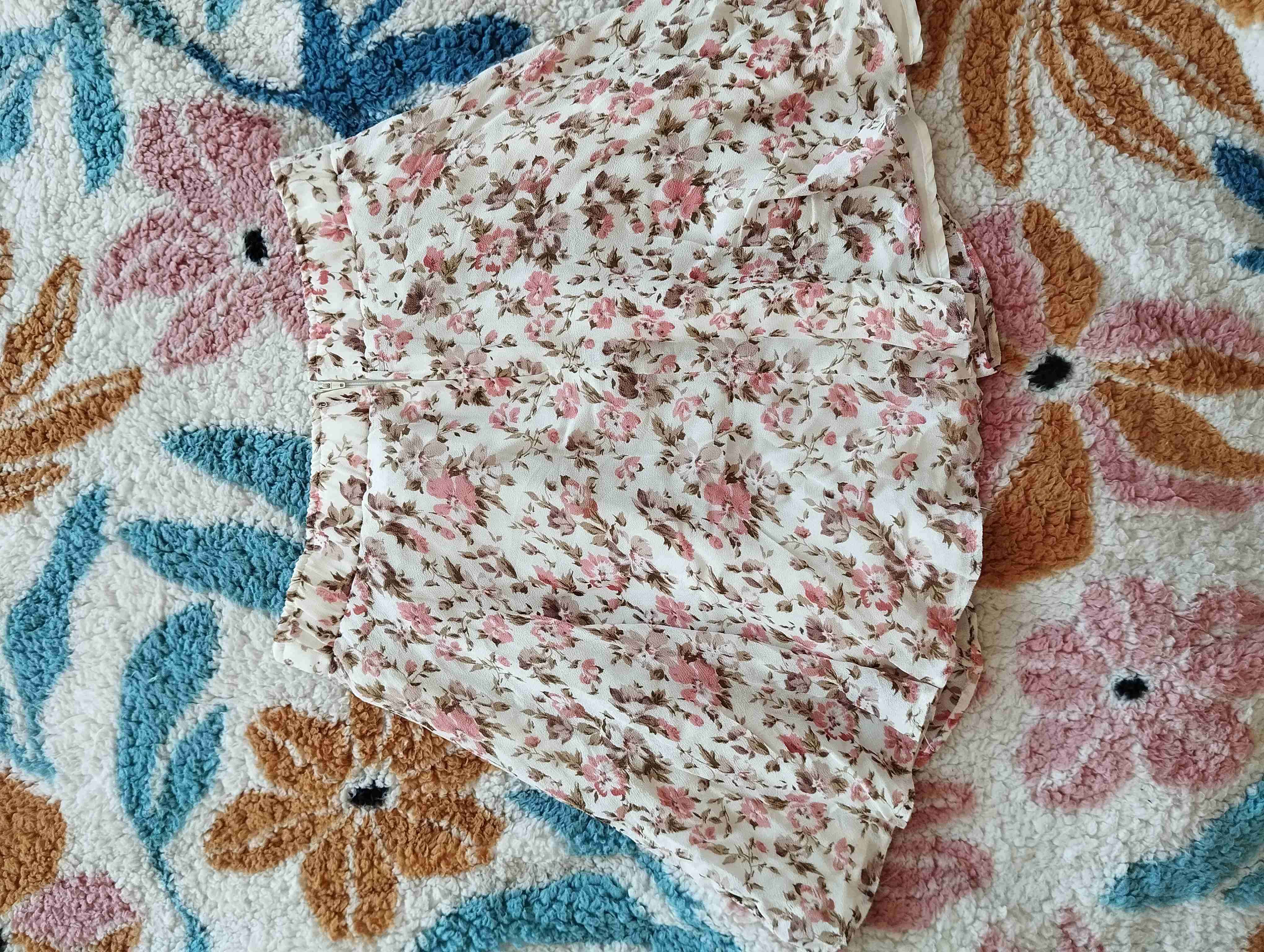 Falda floreada blanca - 2