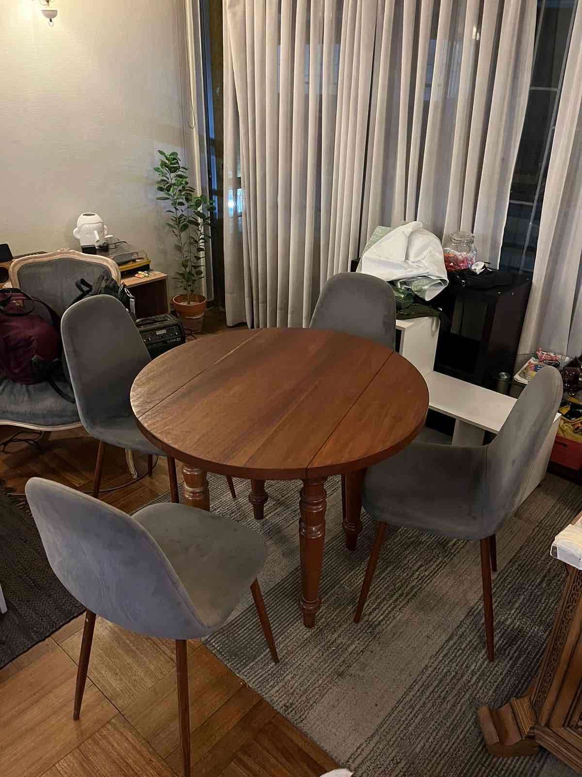 Juego de comedor con sillas - 1