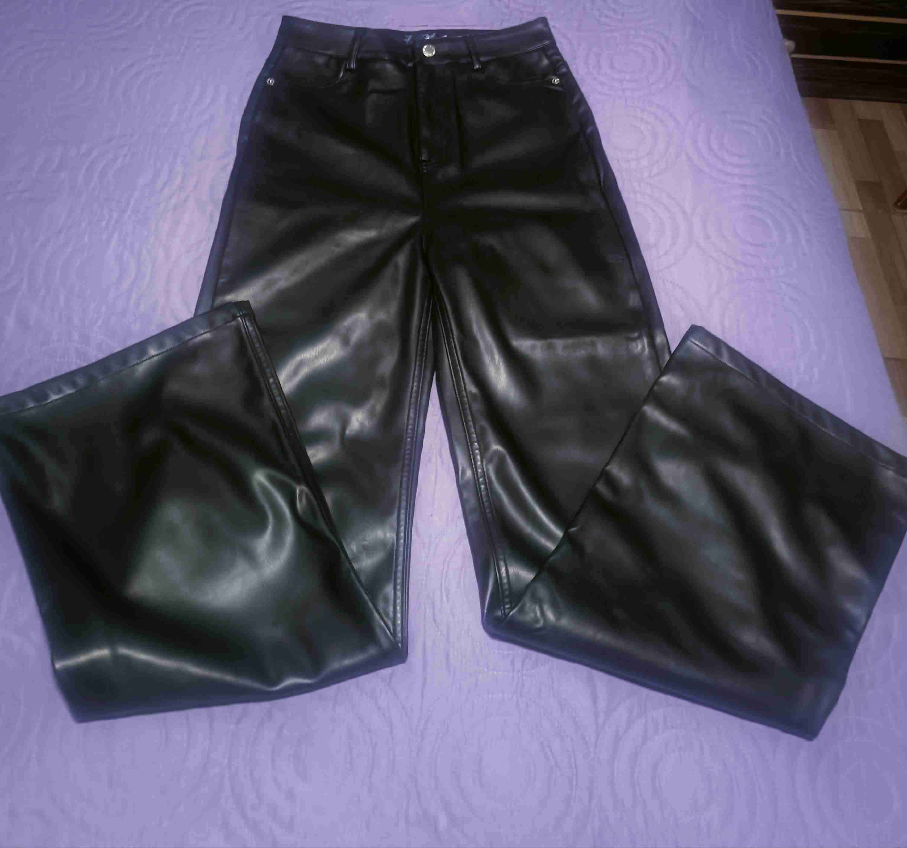 Pantalones de cuero negro - 1