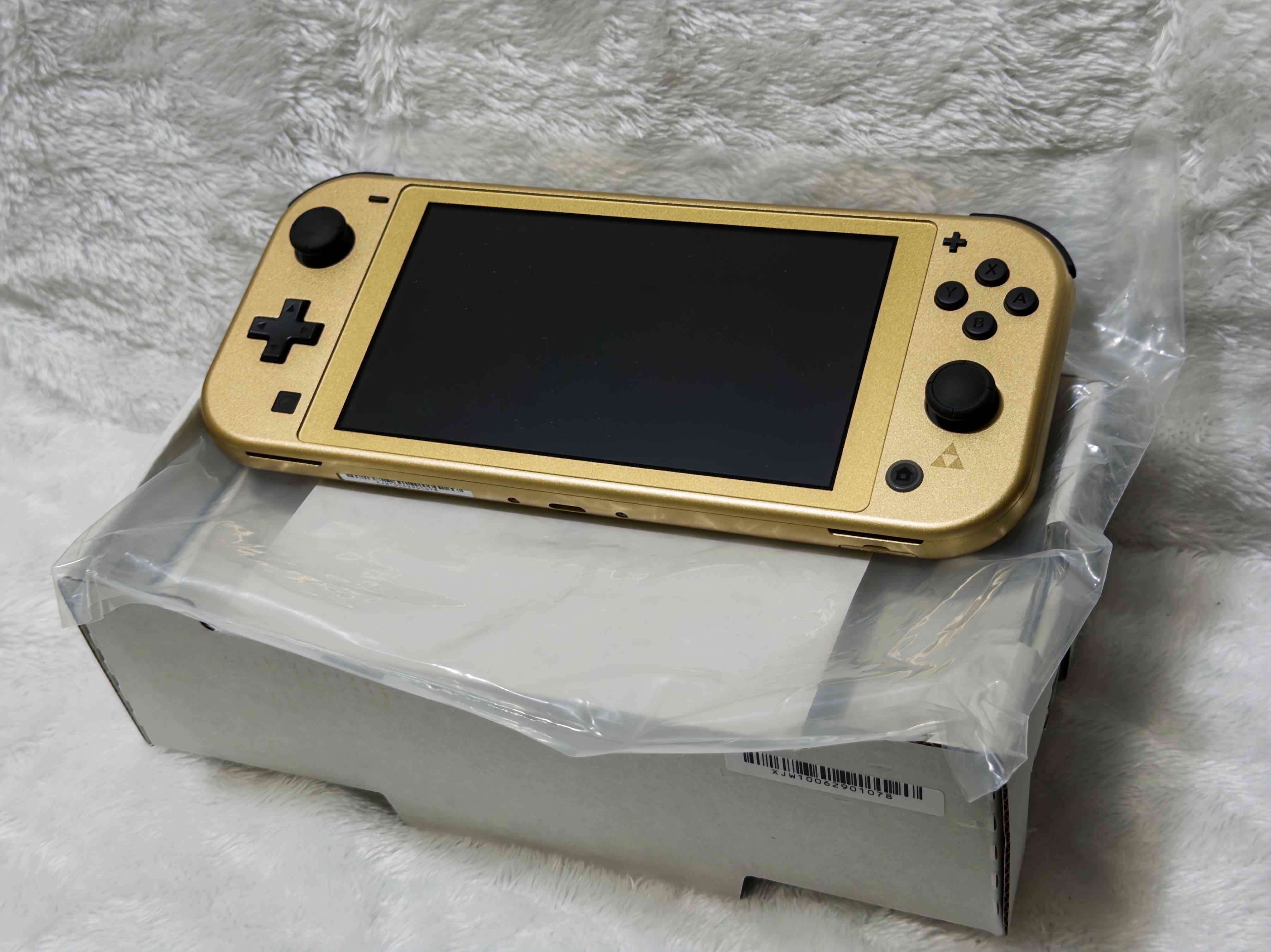 Nintendo Switch Lite Hyrule Edition 32gb - 1