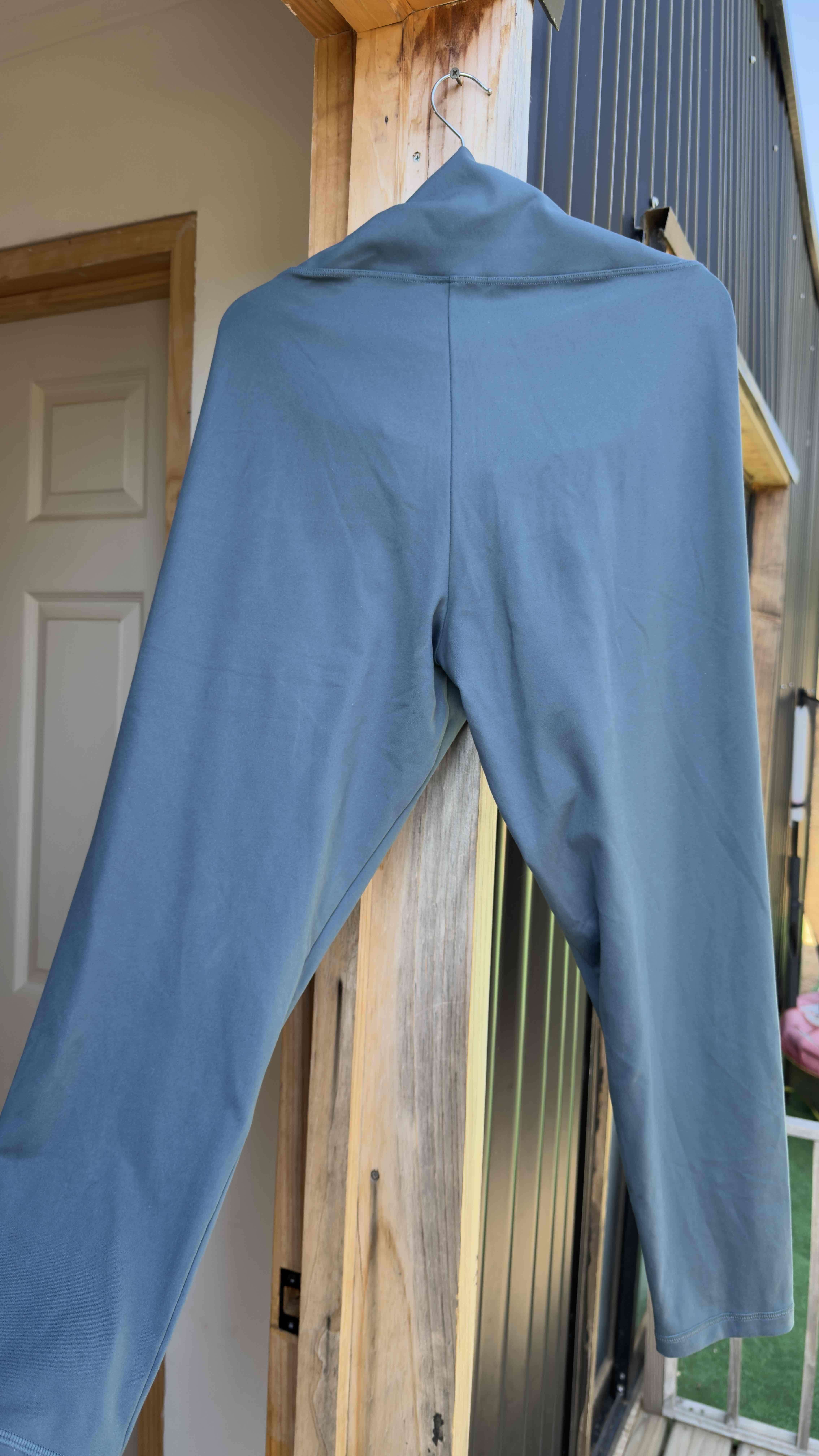 Calza deportiva azul oscuro - 1