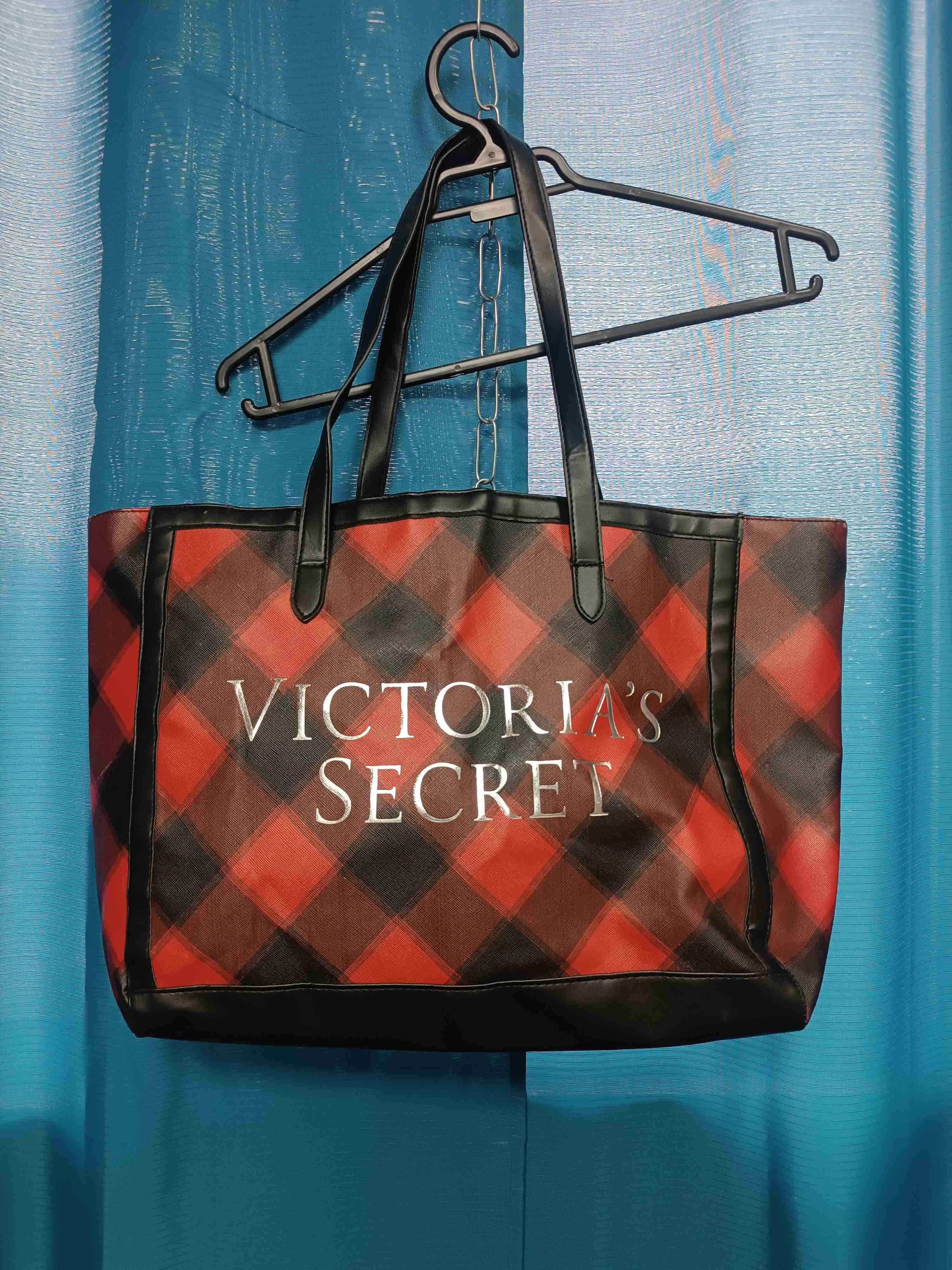 Bolso rojo Victoria's Secret - 2