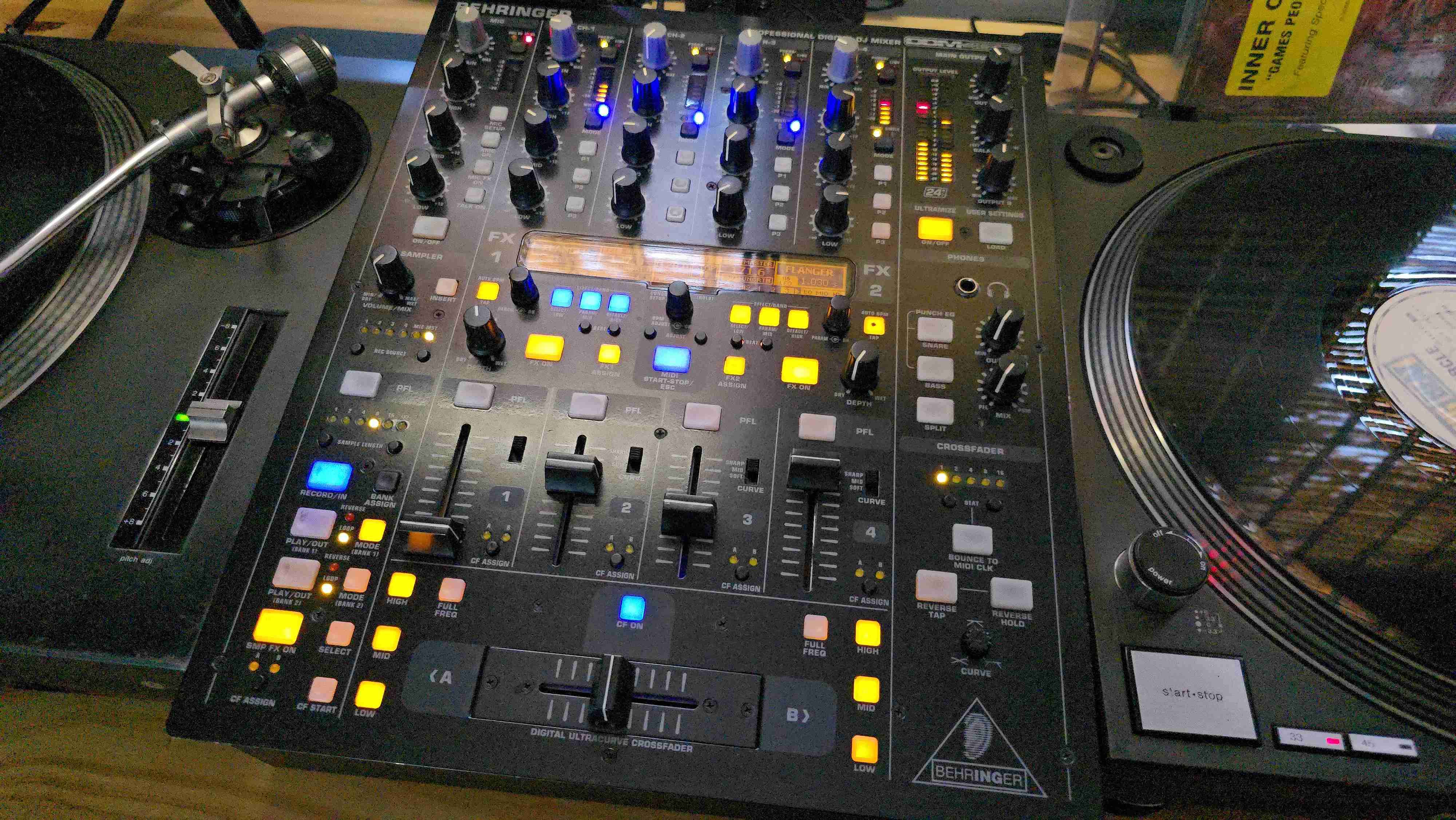 Mixer Behringer ddm4000 pro digital - miniatura 1