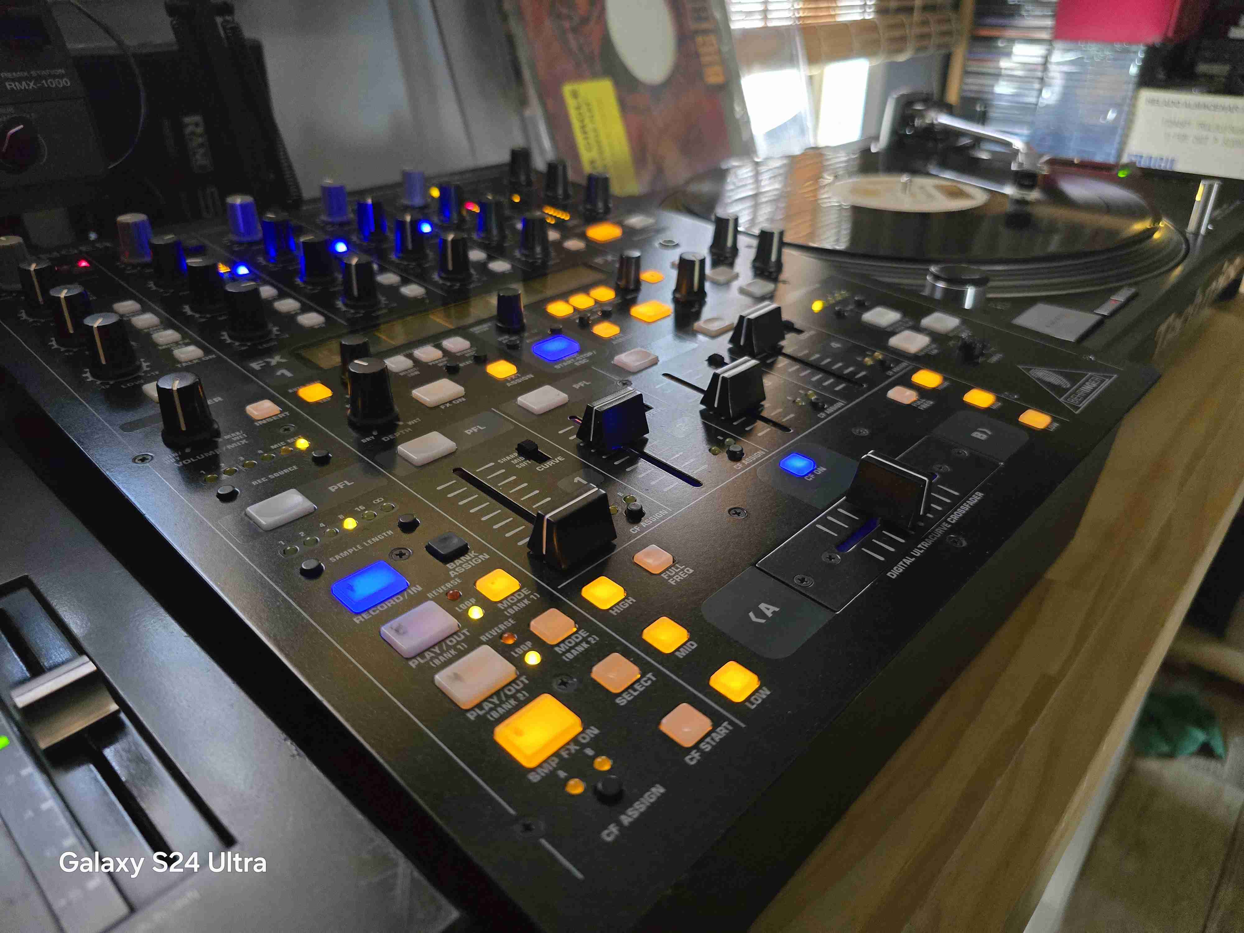 Mixer Behringer ddm4000 pro digital - miniatura 3