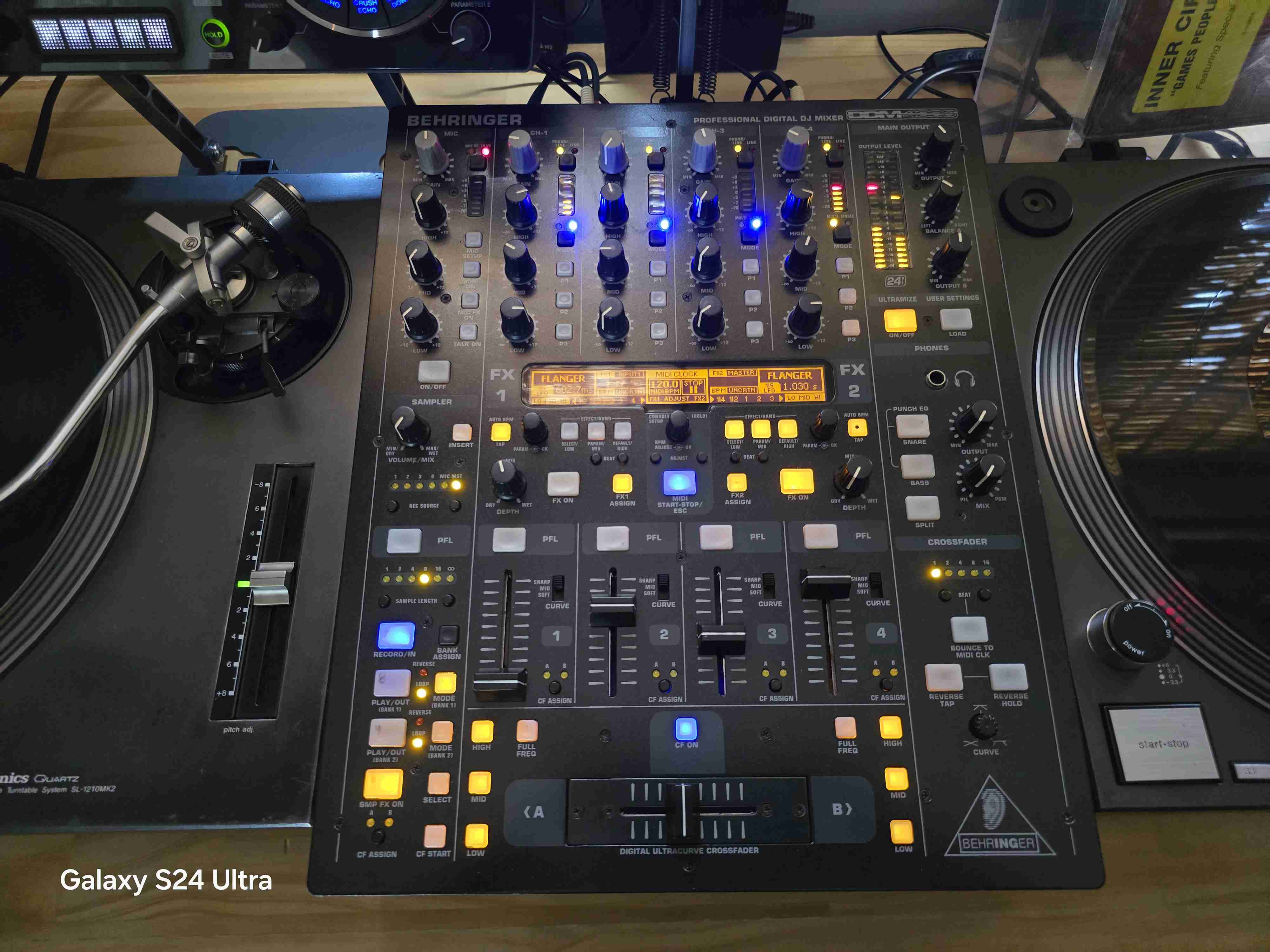 Mixer Behringer ddm4000 pro digital - miniatura 4