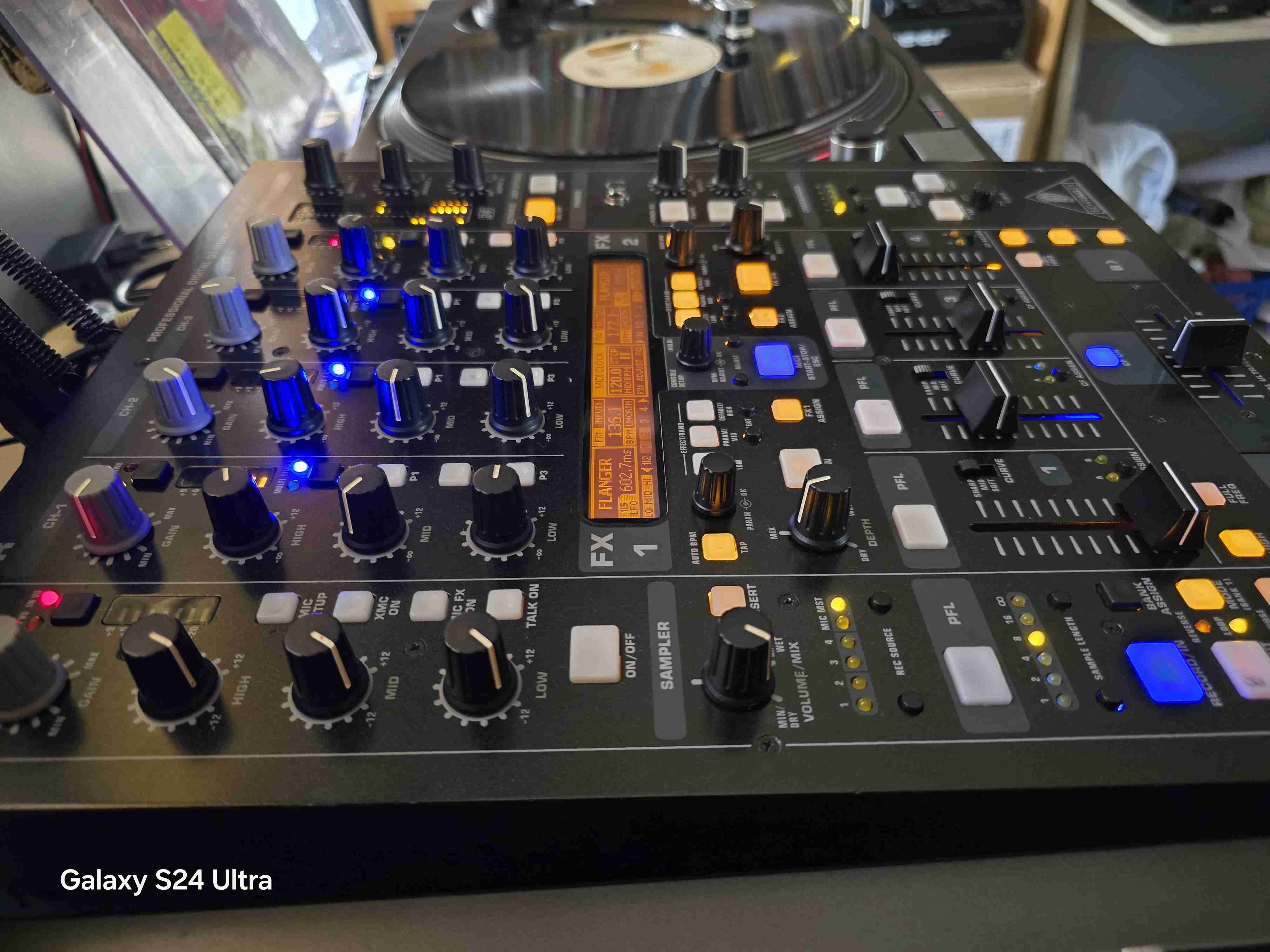 Mixer Behringer ddm4000 pro digital - miniatura 6