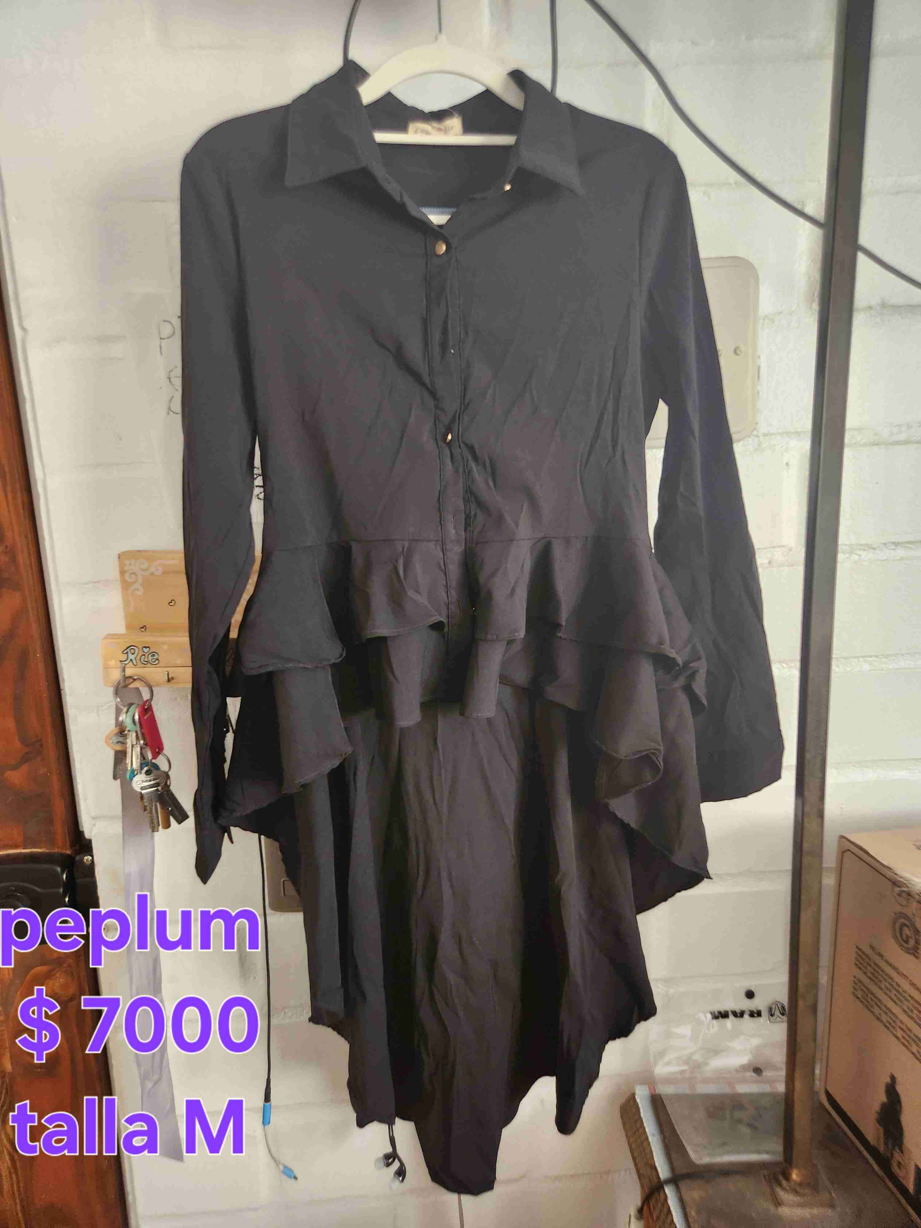 Vestido peplum negro