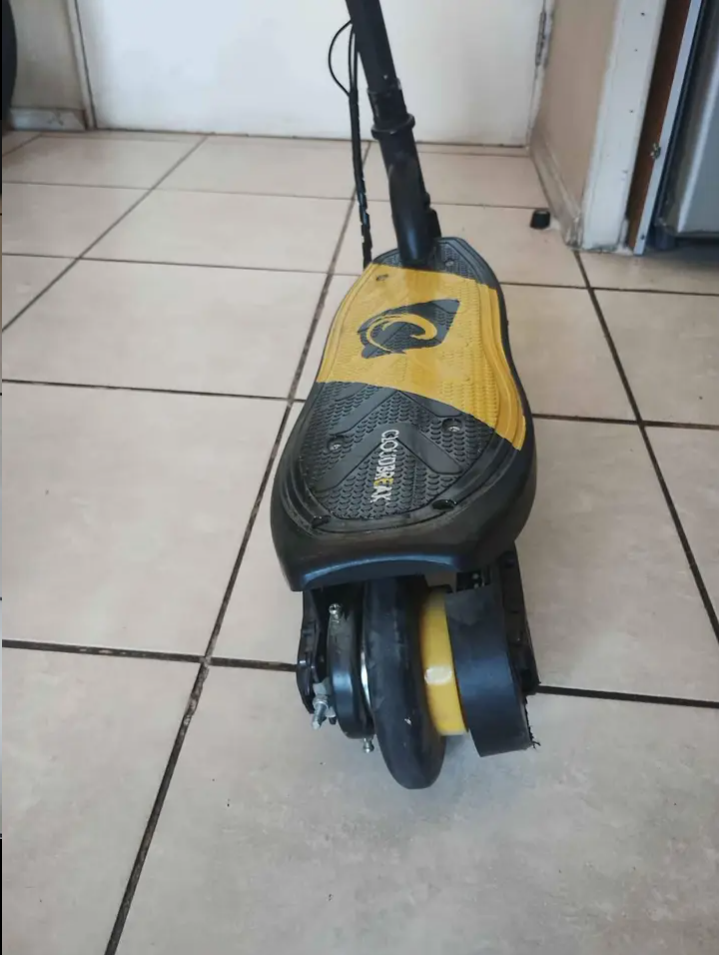 Scooter eléctrico plegable usado - 1