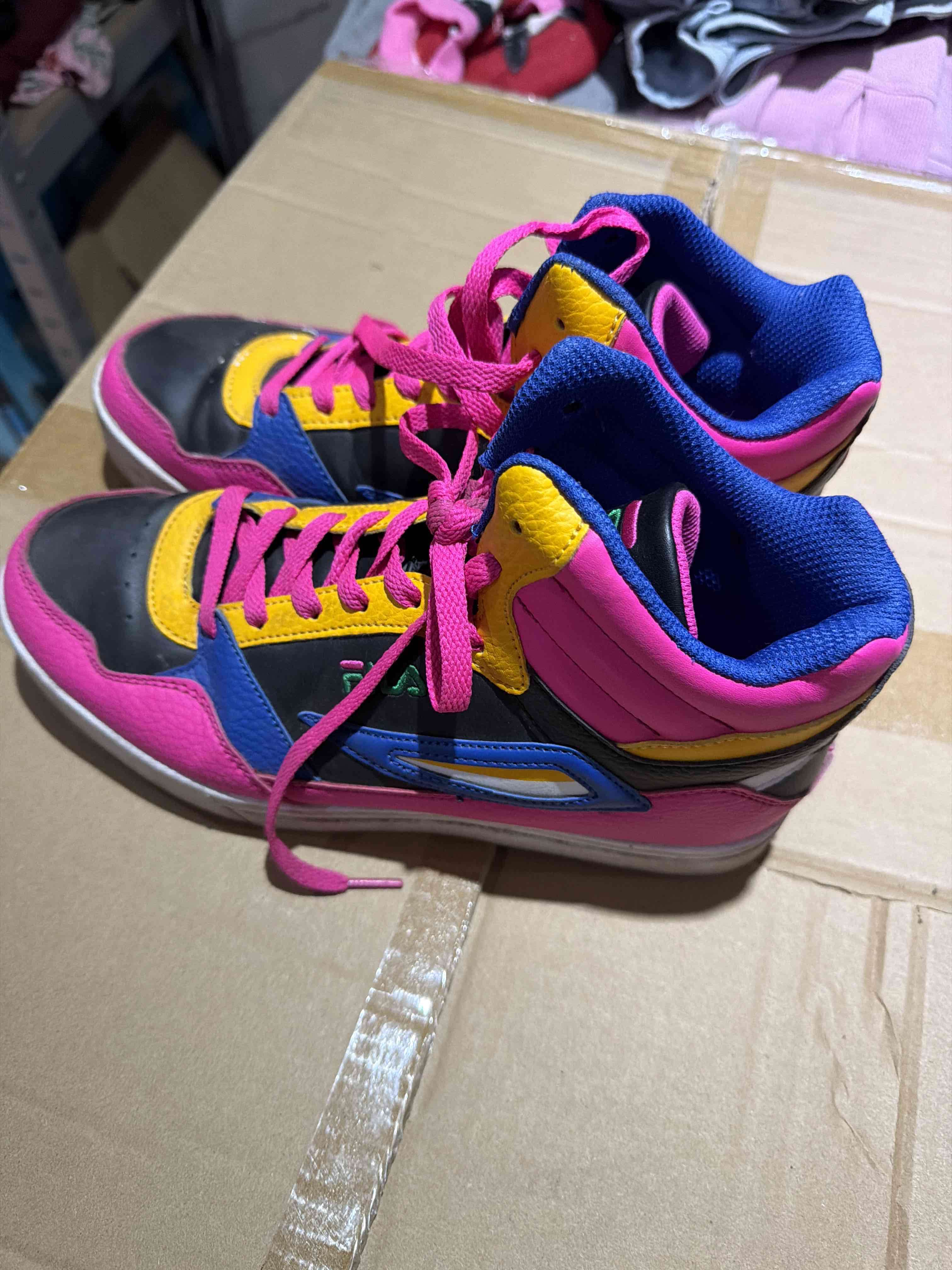 Zapatillas deportivas coloridas - miniatura 2