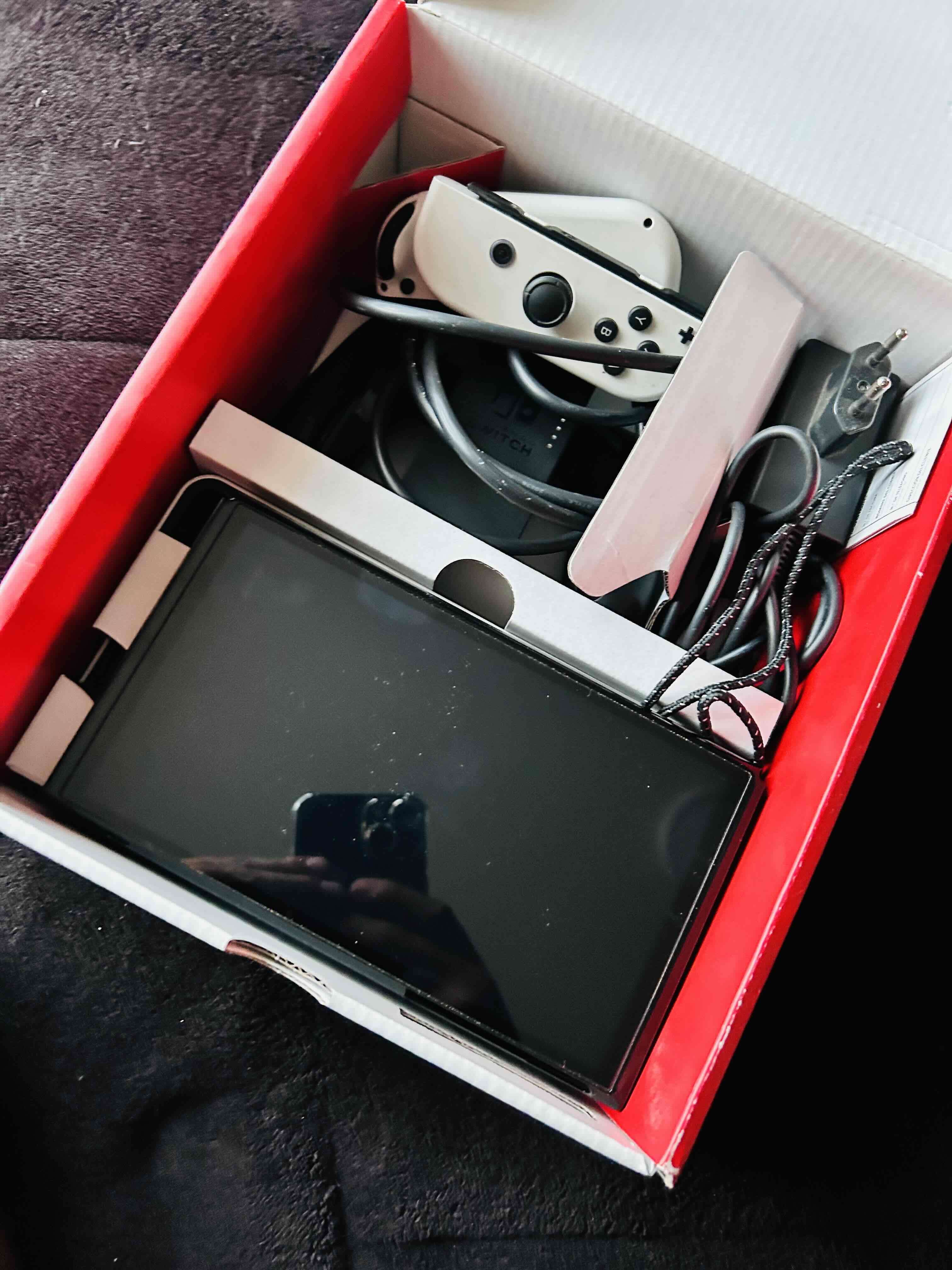 Nintendo switch oled - miniatura 2