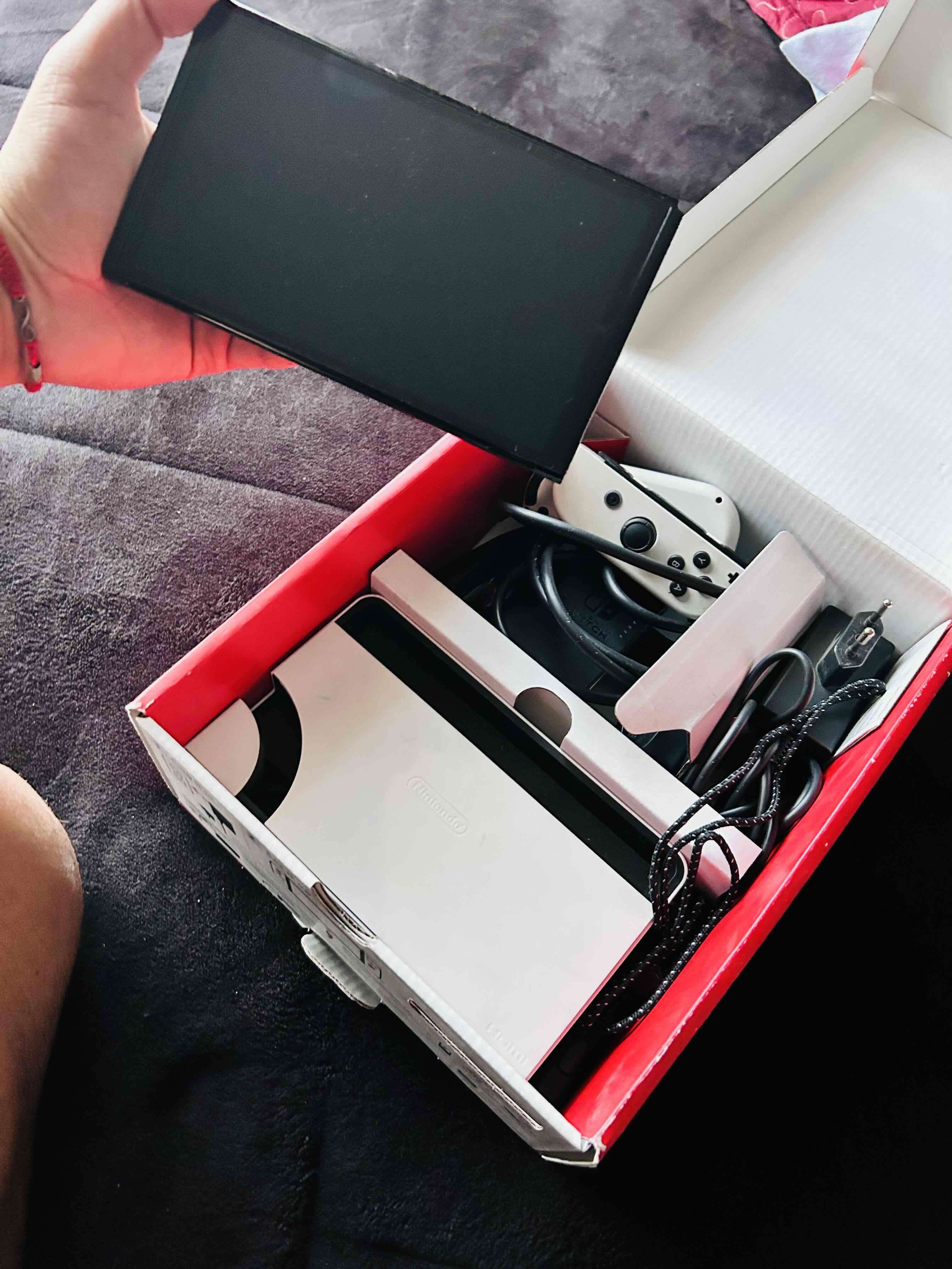 Nintendo switch oled - miniatura 3