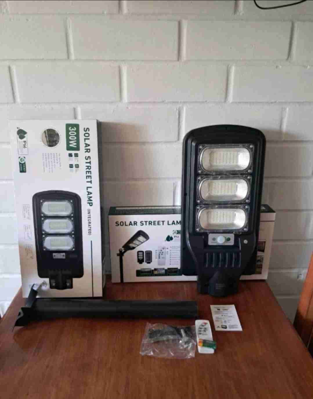 Lámpara solar de calle 300W - miniatura 1