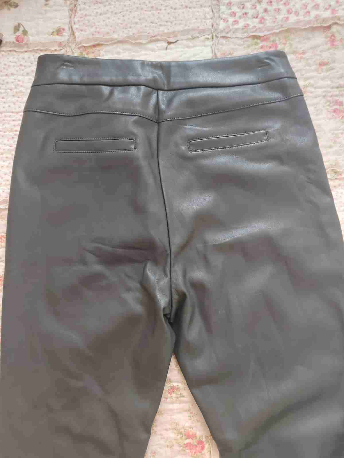 Pantalones negros ajustados - 2