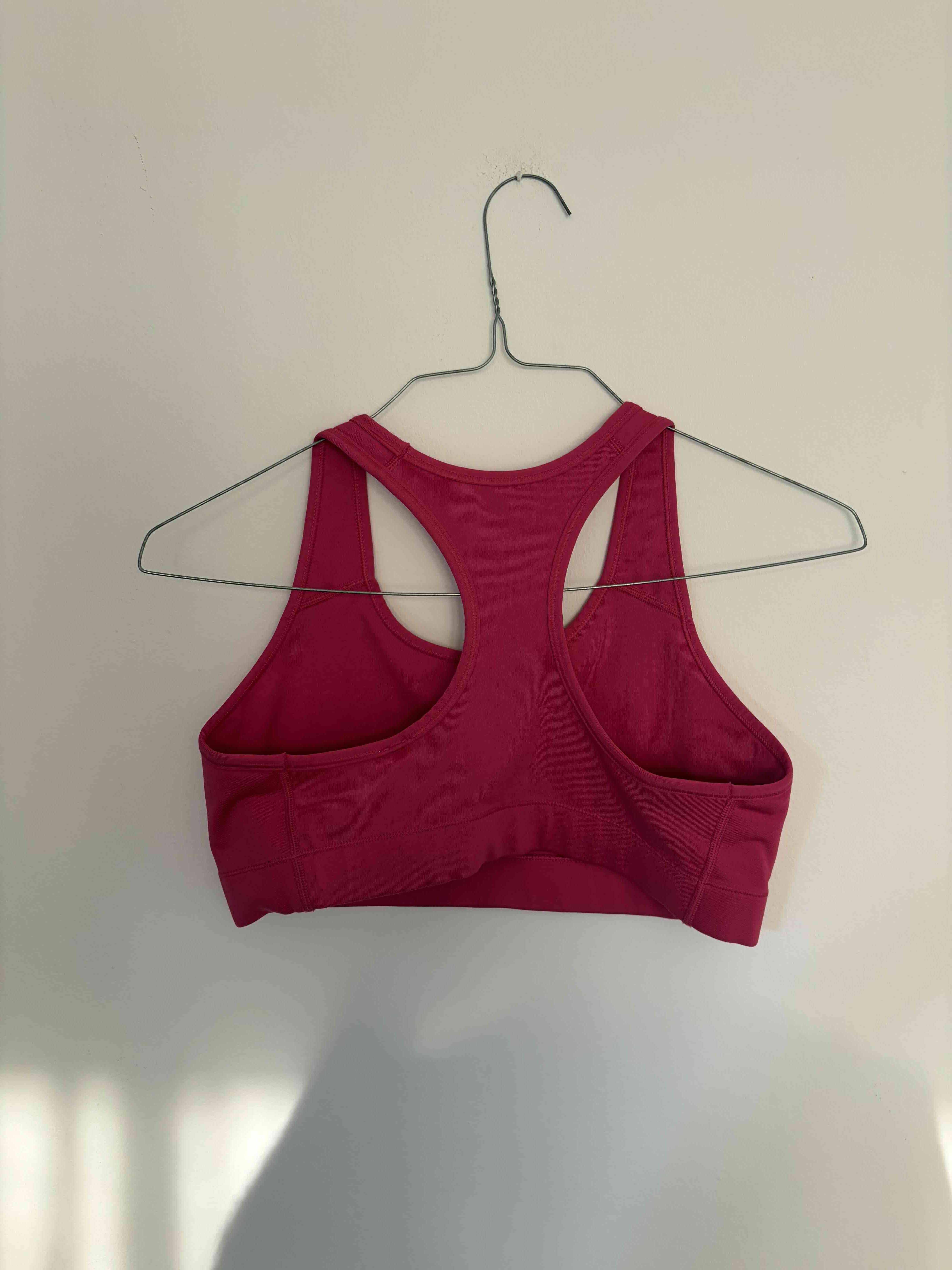 Top deportivo fucsia Nike - 2