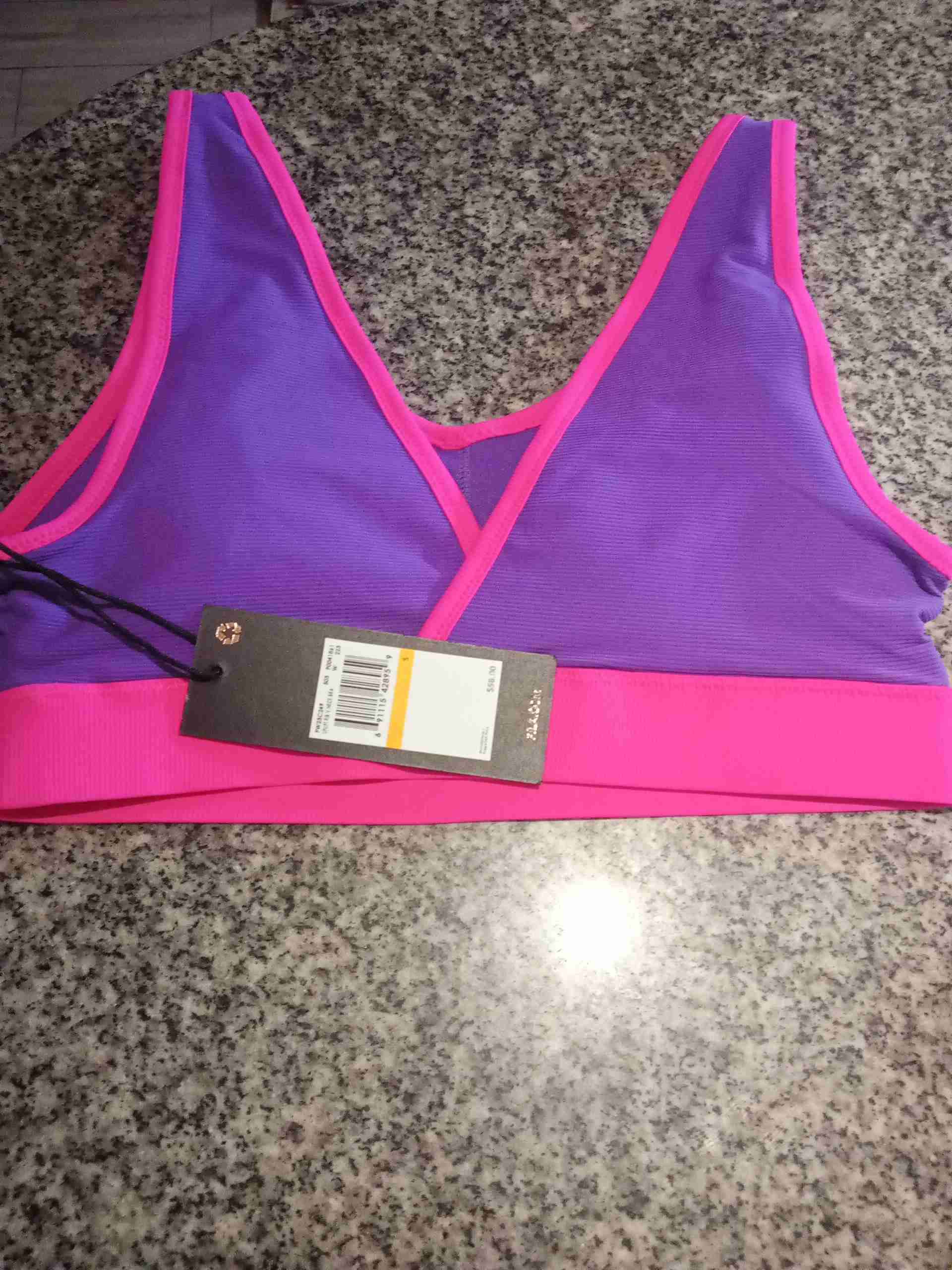 Top deportivo morado con detalles rosados - miniatura 2